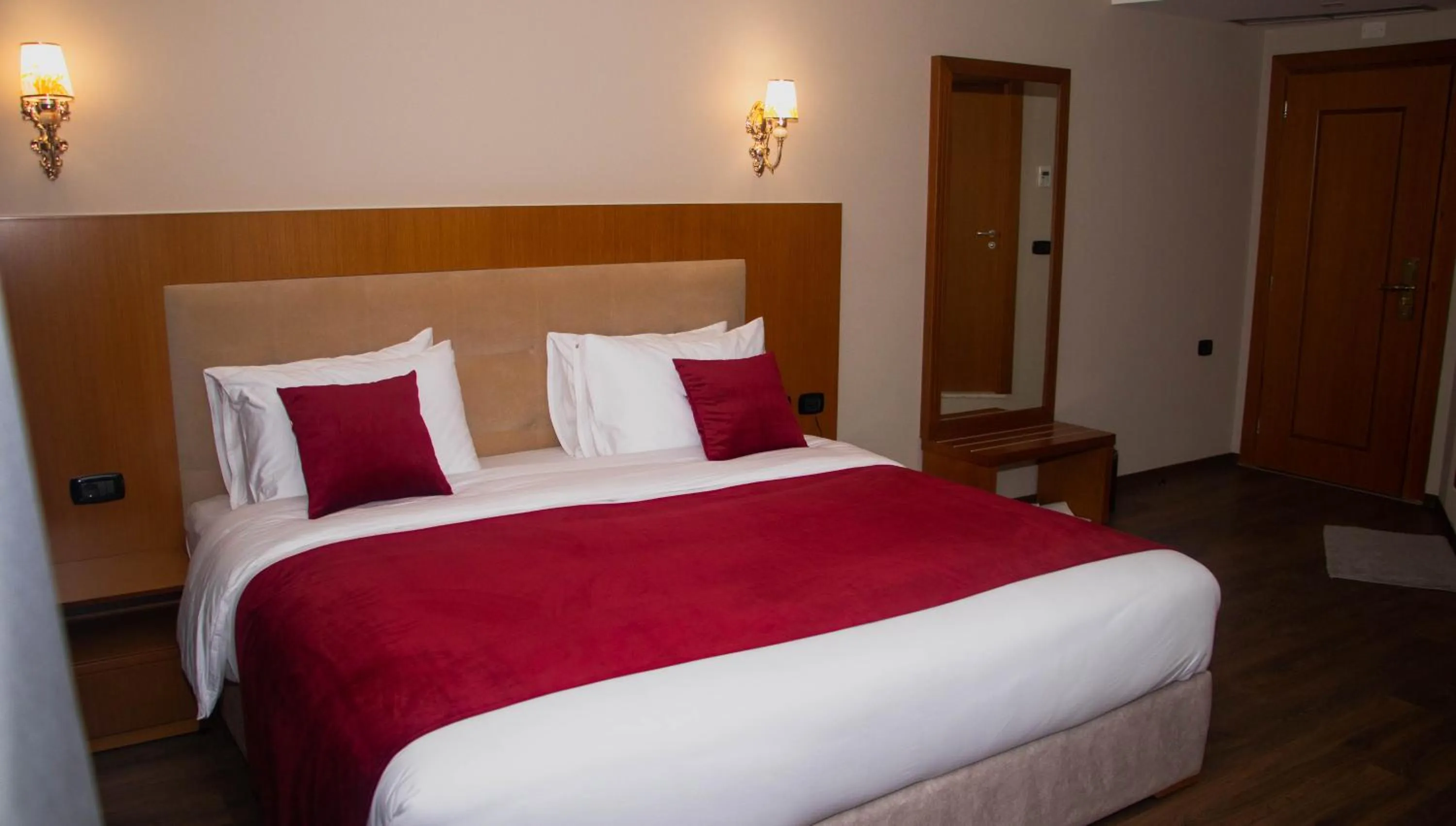 Bed in Albanopolis Hotel