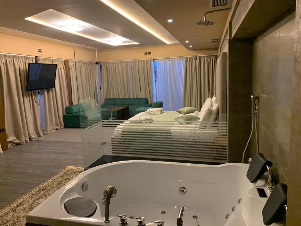 Superior Suite in Albanopolis Hotel Superior Suite in Albanopolis Hotel