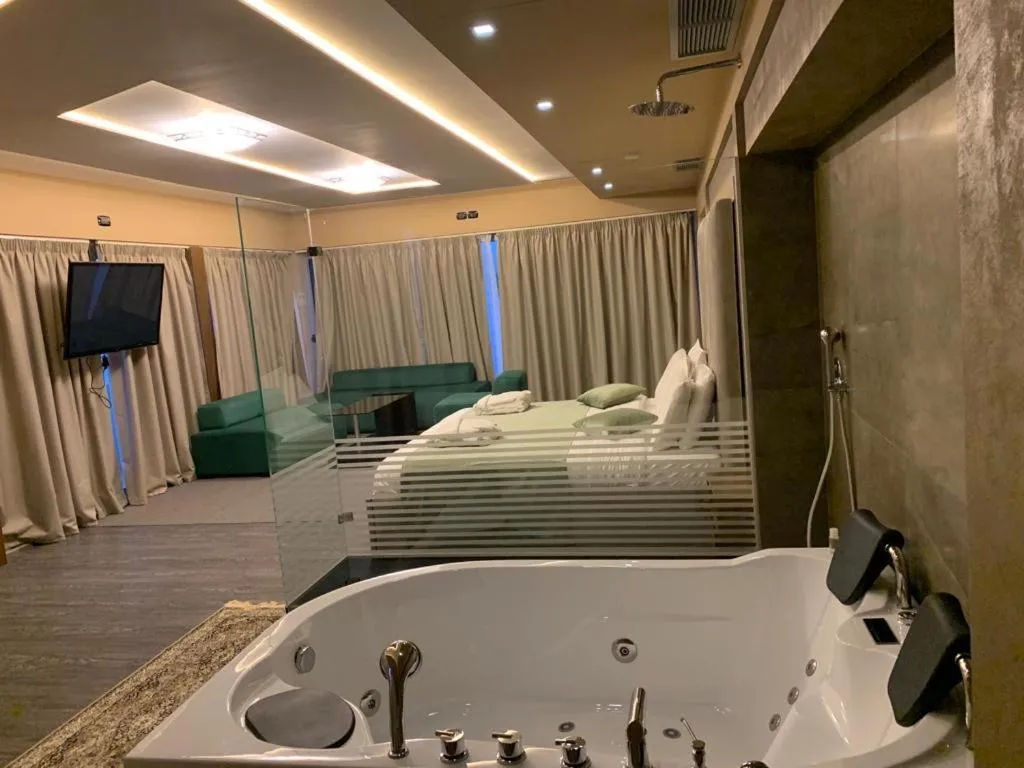 Bed in Albanopolis Hotel