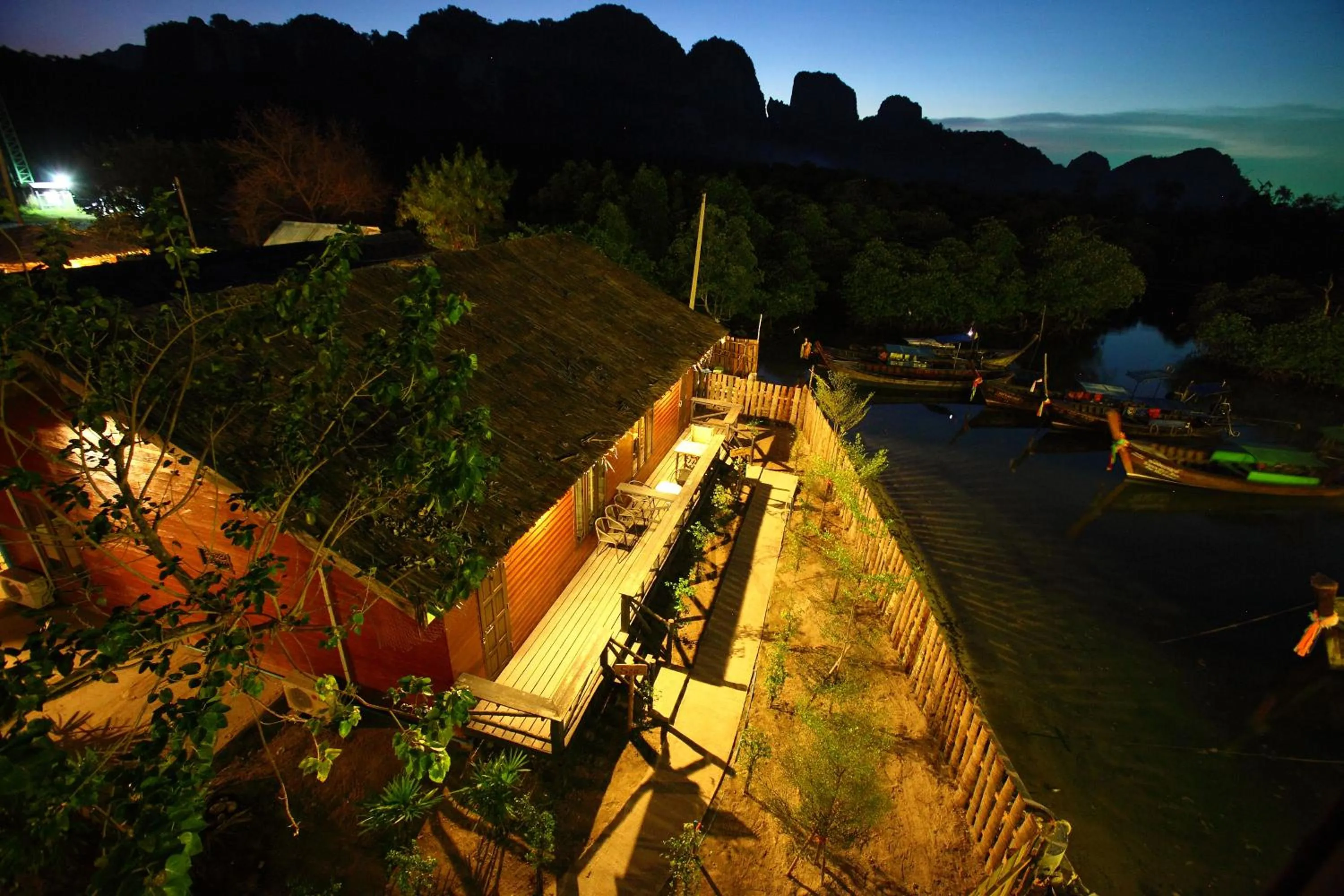 Property building in PP Red Tuna Hut