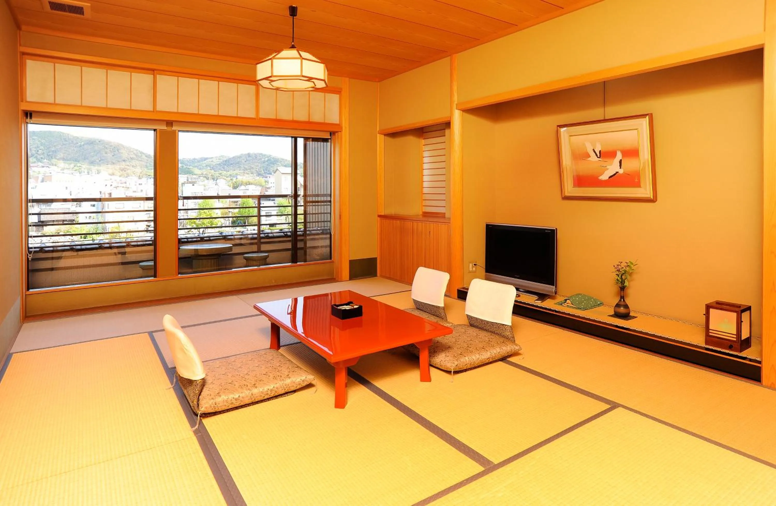 Communal lounge/ TV room in Tazuru