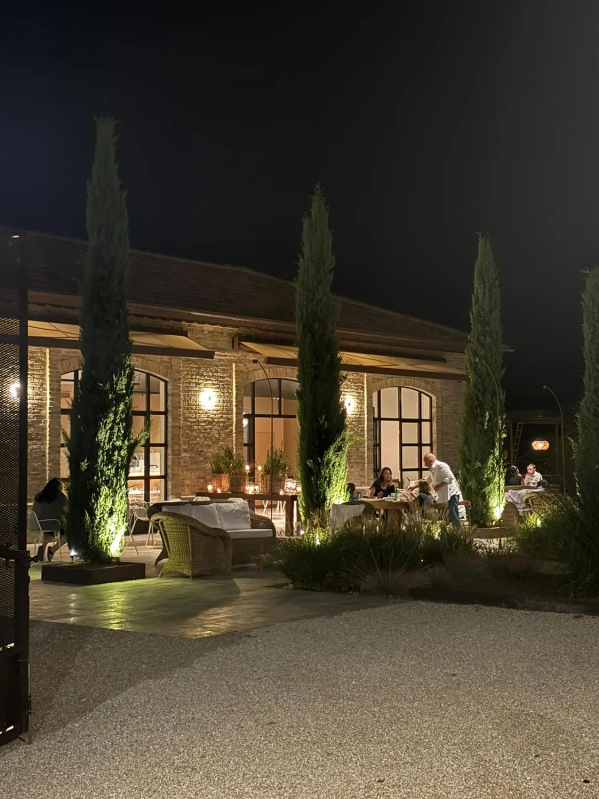 Restaurant/places to eat in Villa Corallo