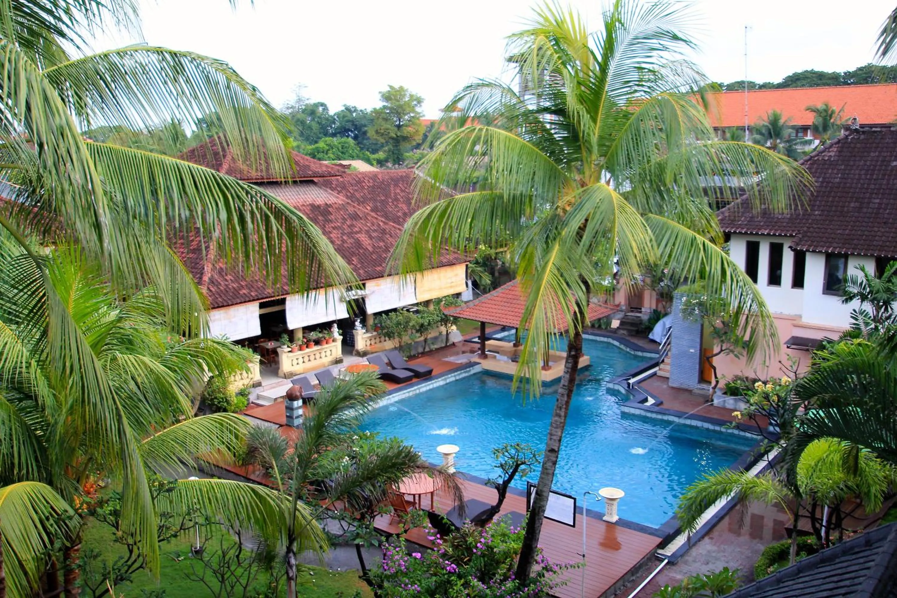 Swimming pool in Bakung Beach Resort