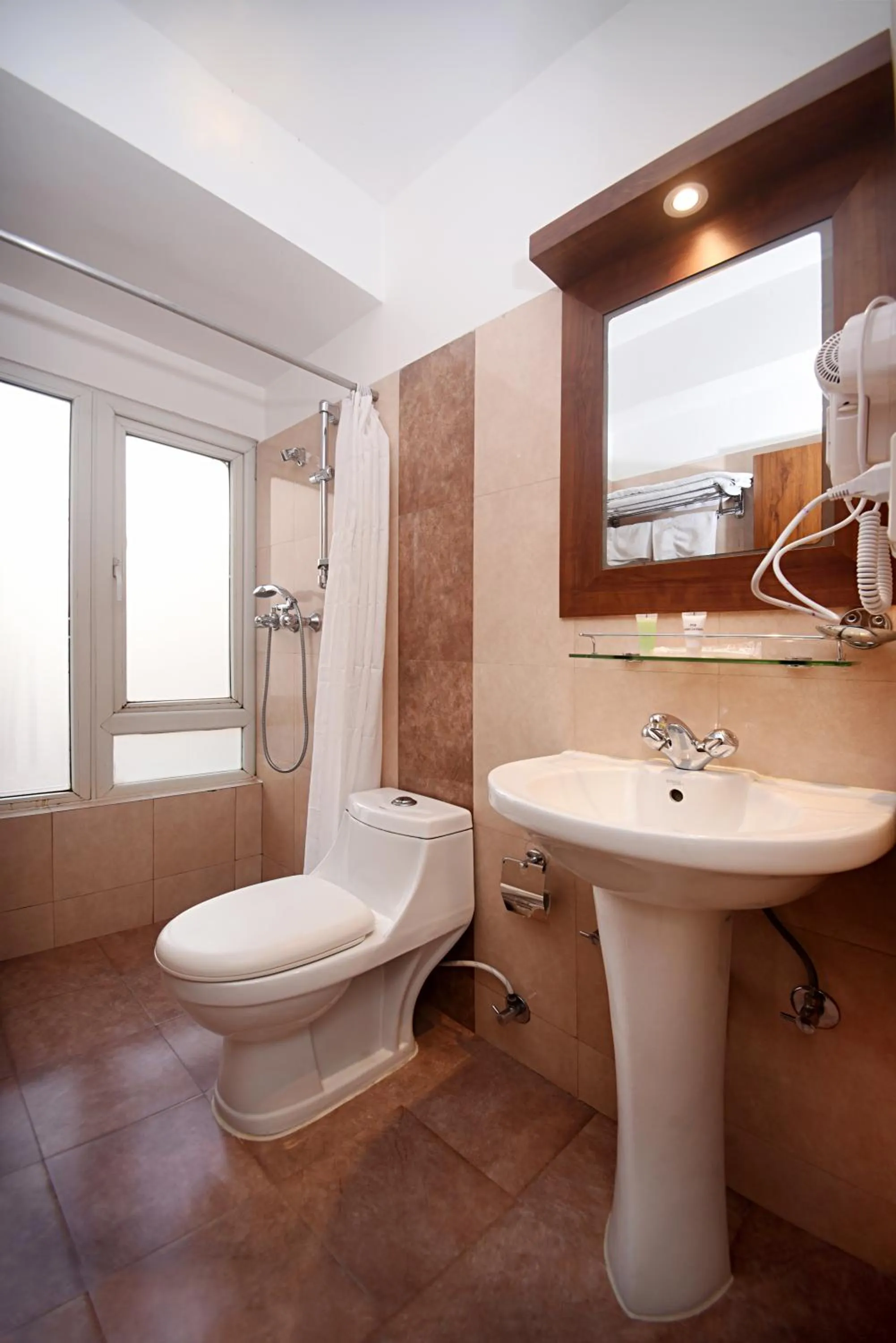 Toilet in Hotel Friends Home