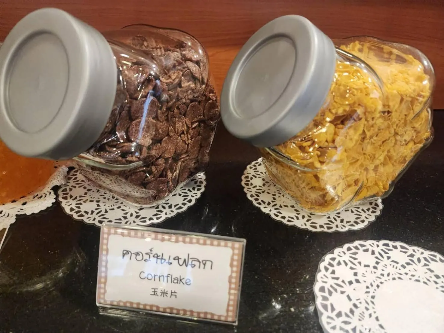 Boutique Poo-Yai Lee