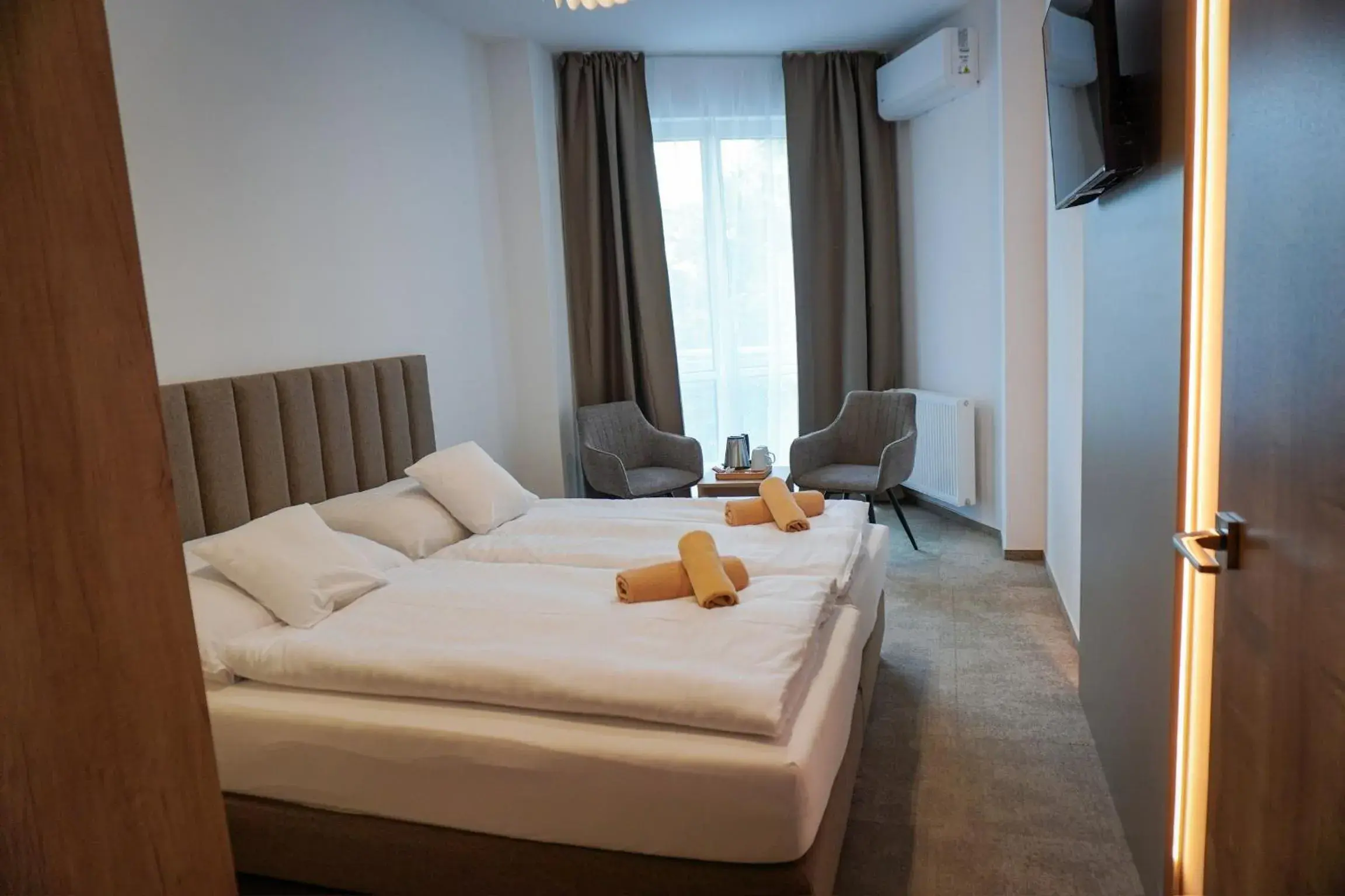 Premium Quadruple Room - single occupancy in Hotel Modena Premium Quadruple Room - single occupancy in Hotel Modena