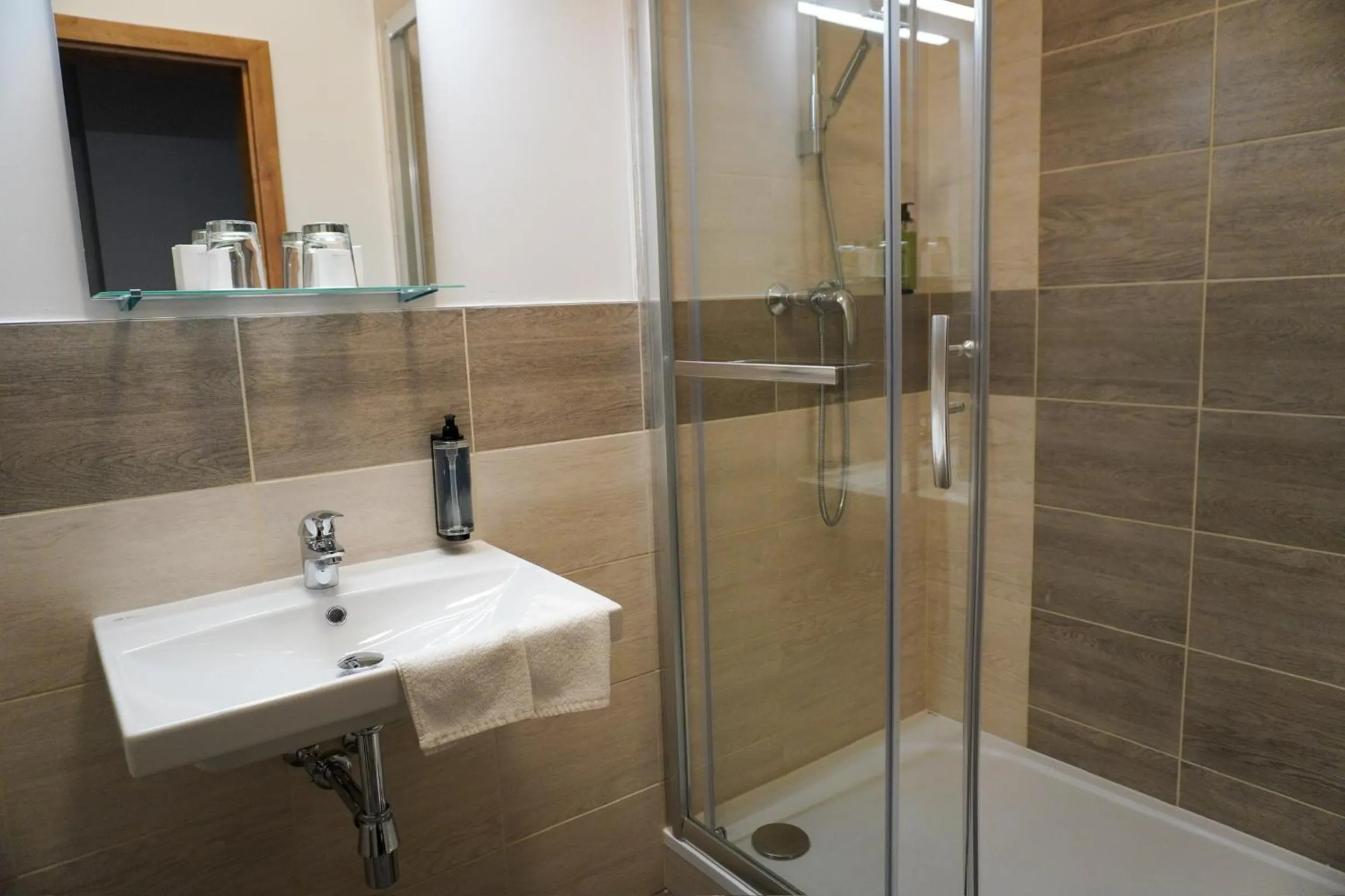 Bathroom in Hotel Modena