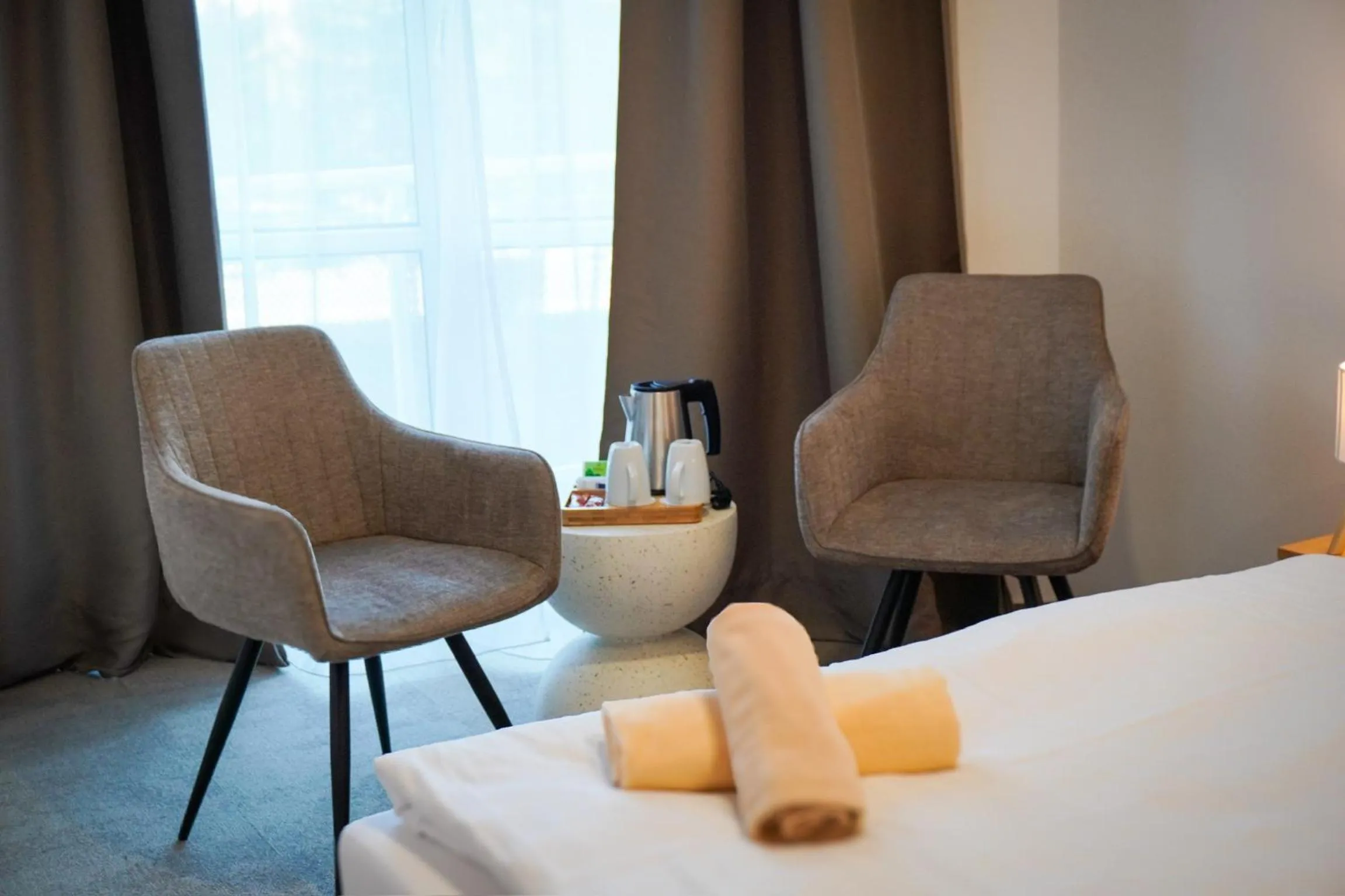 Seating area in Hotel Modena