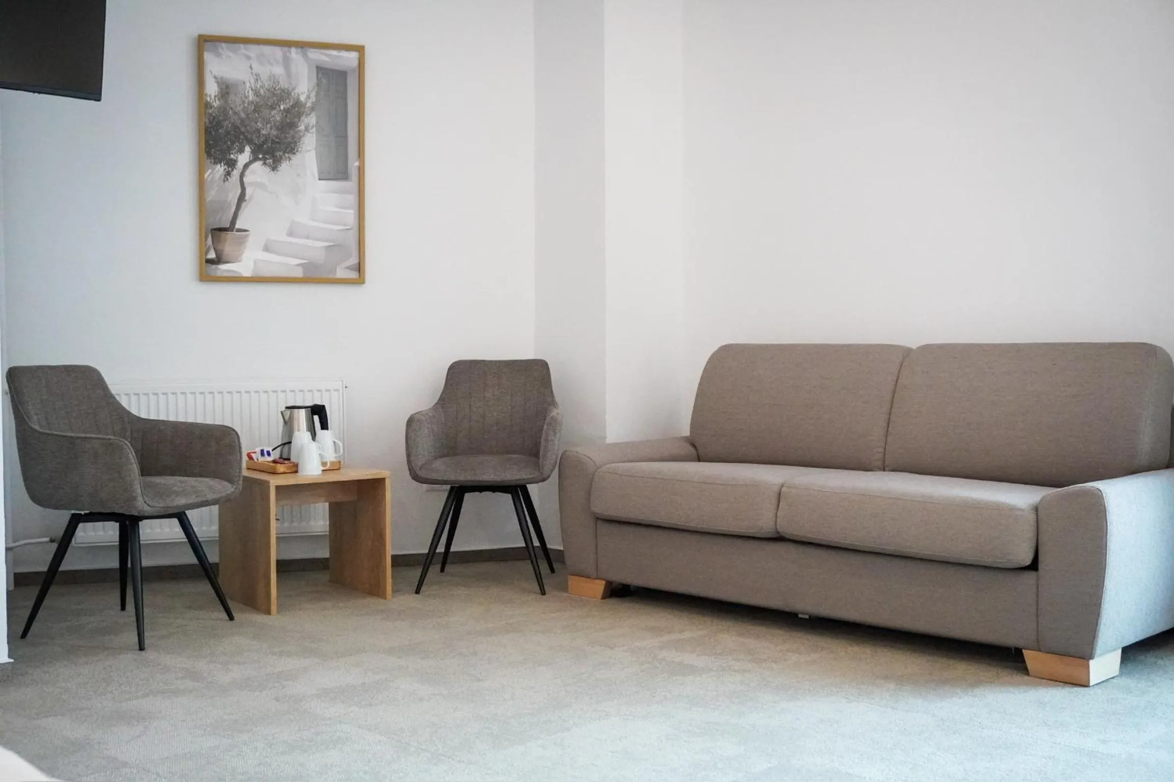 Seating area in Hotel Modena