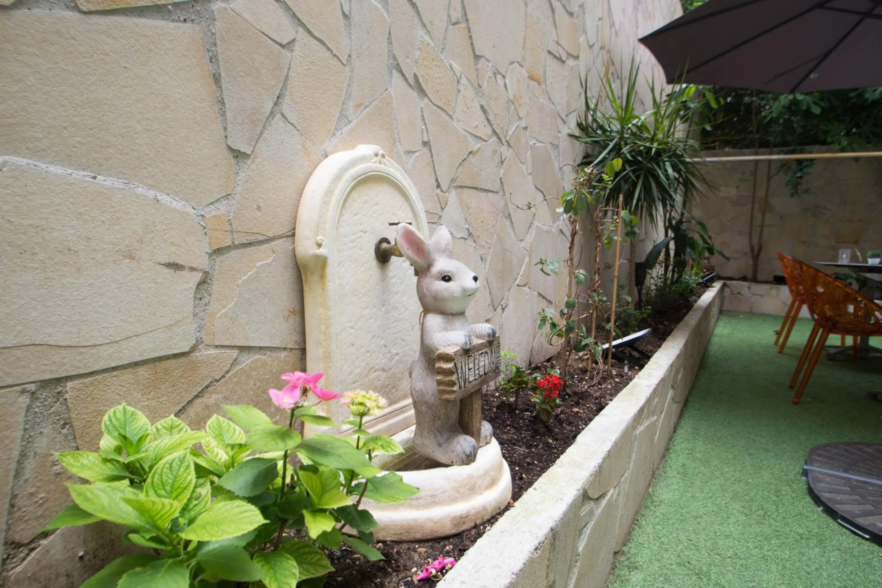 Garden in Hôtel Parisien