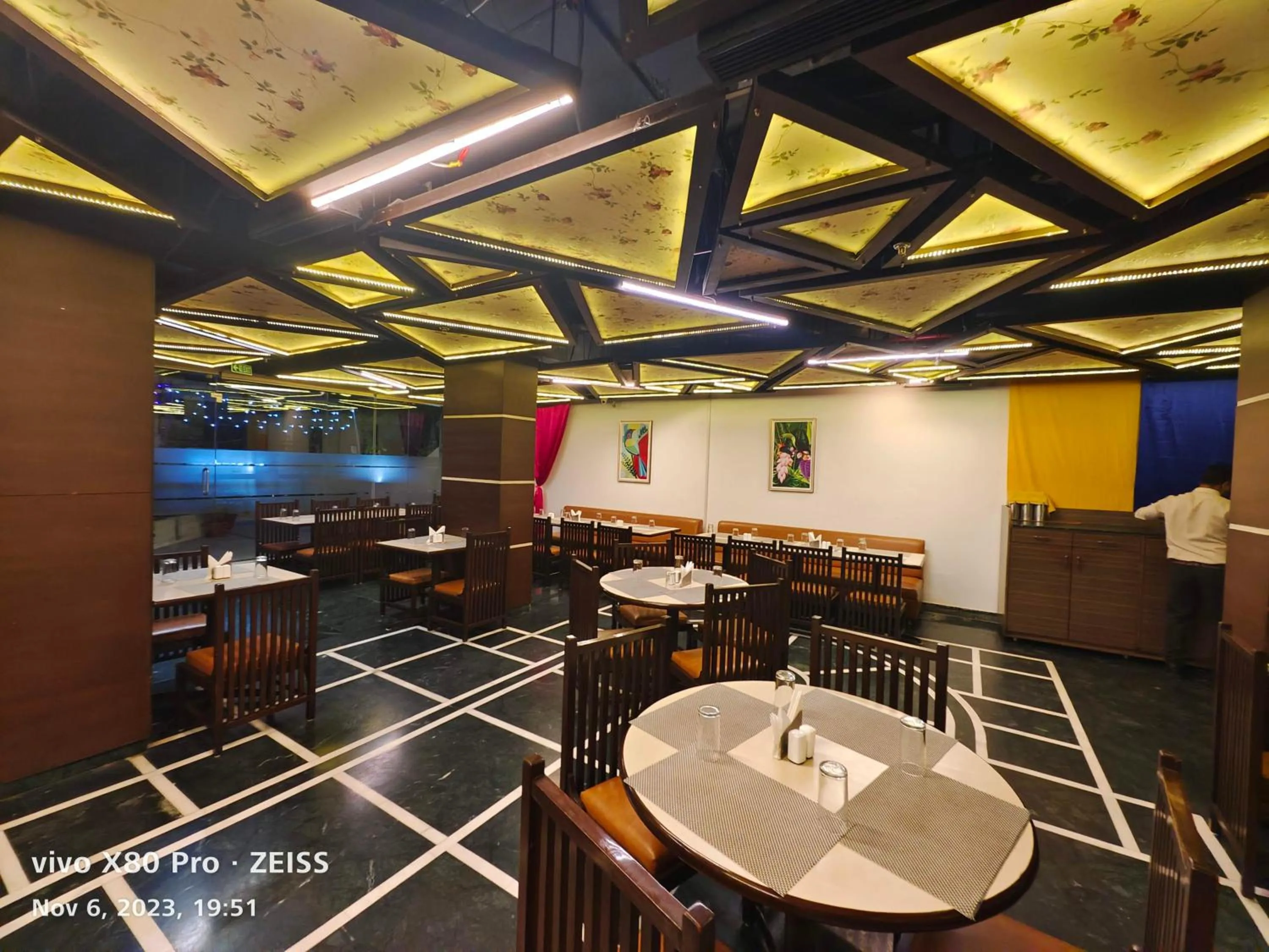 Restaurant/places to eat in The Oasis