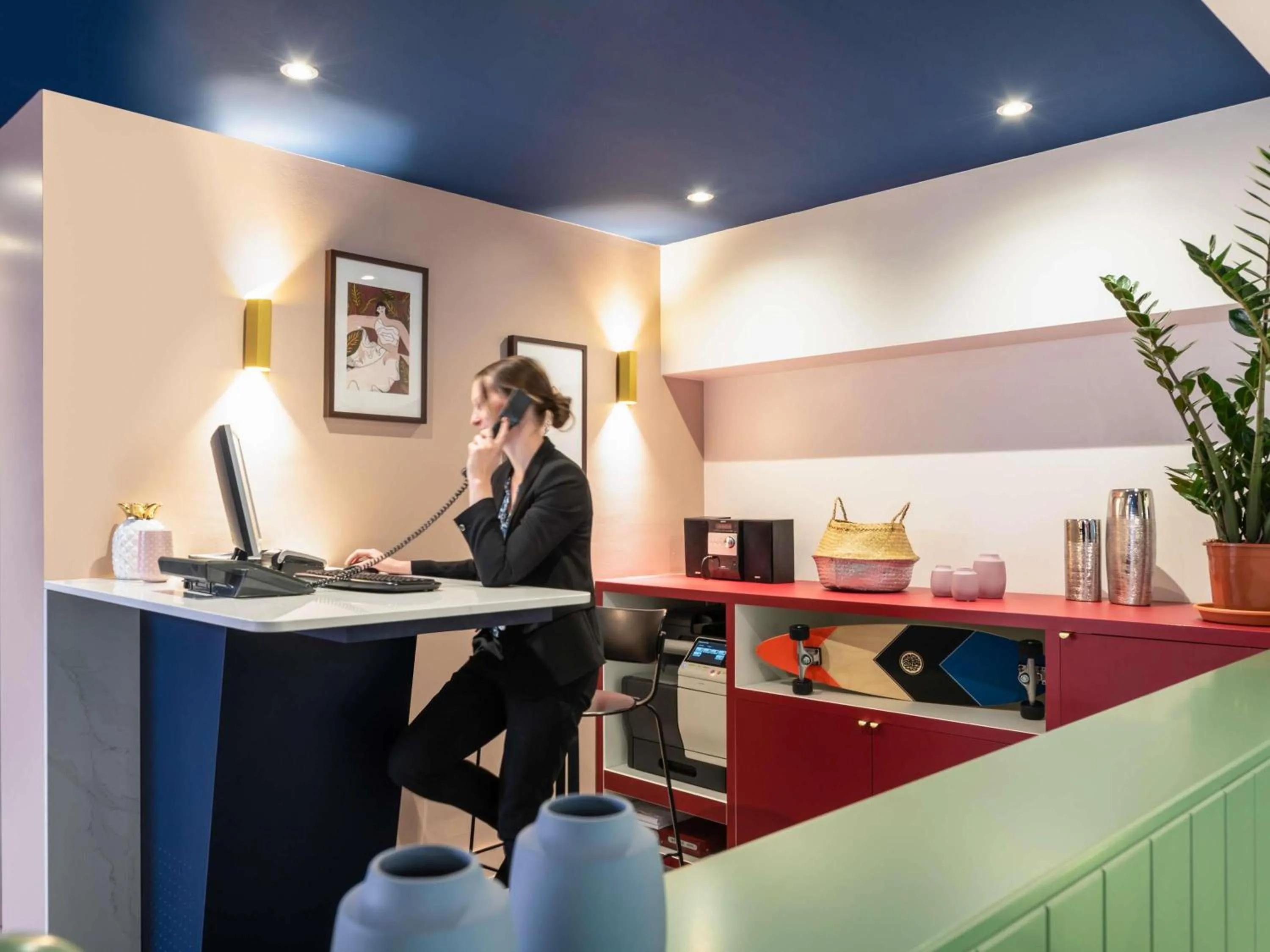 Property building in Aparthotel Adagio Paris Haussmann Champs Elysées