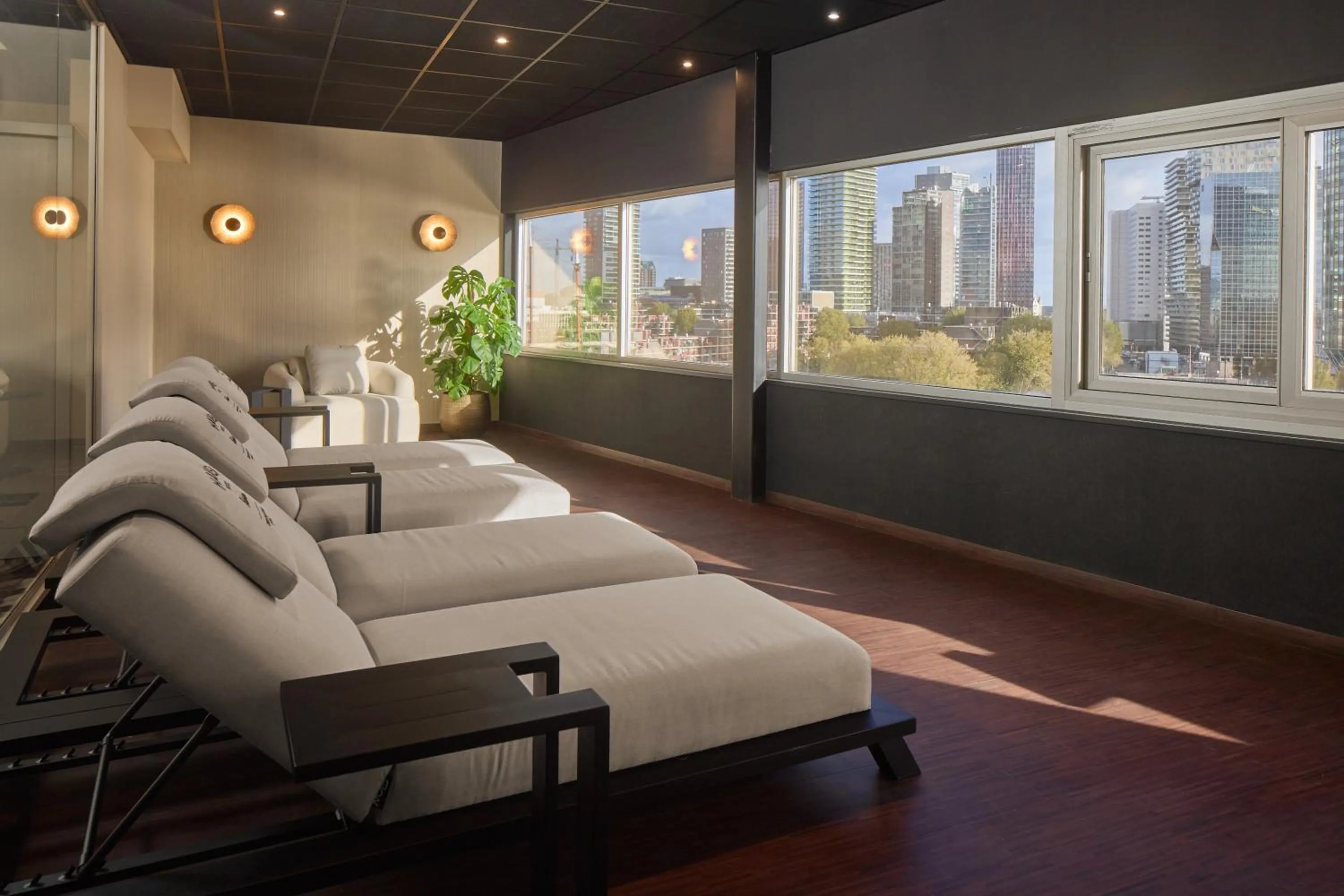 Spa and wellness centre/facilities in Haven Hotel Rotterdam, Curio Collection by Hilton