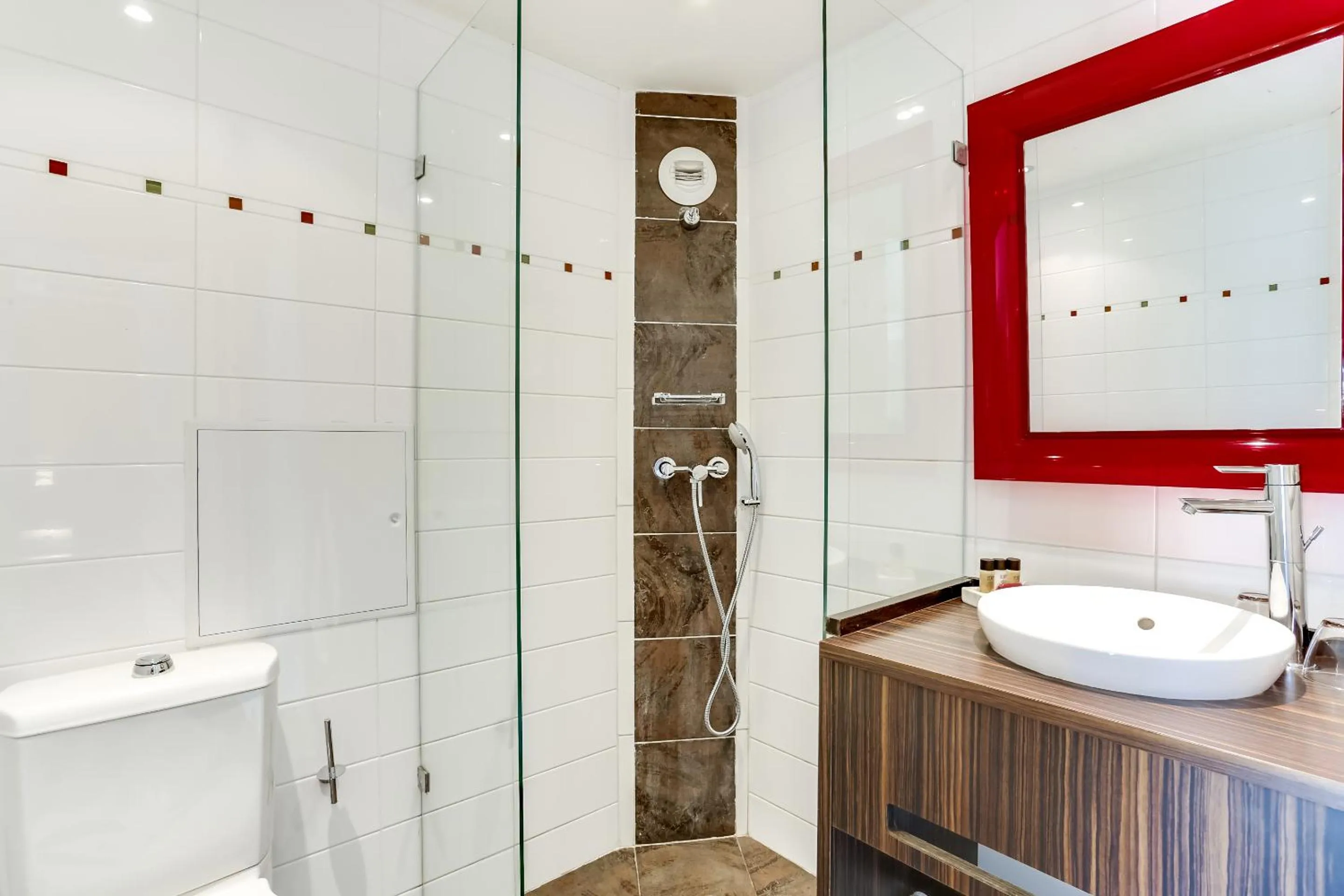 Bathroom in Hotel Le Mistral