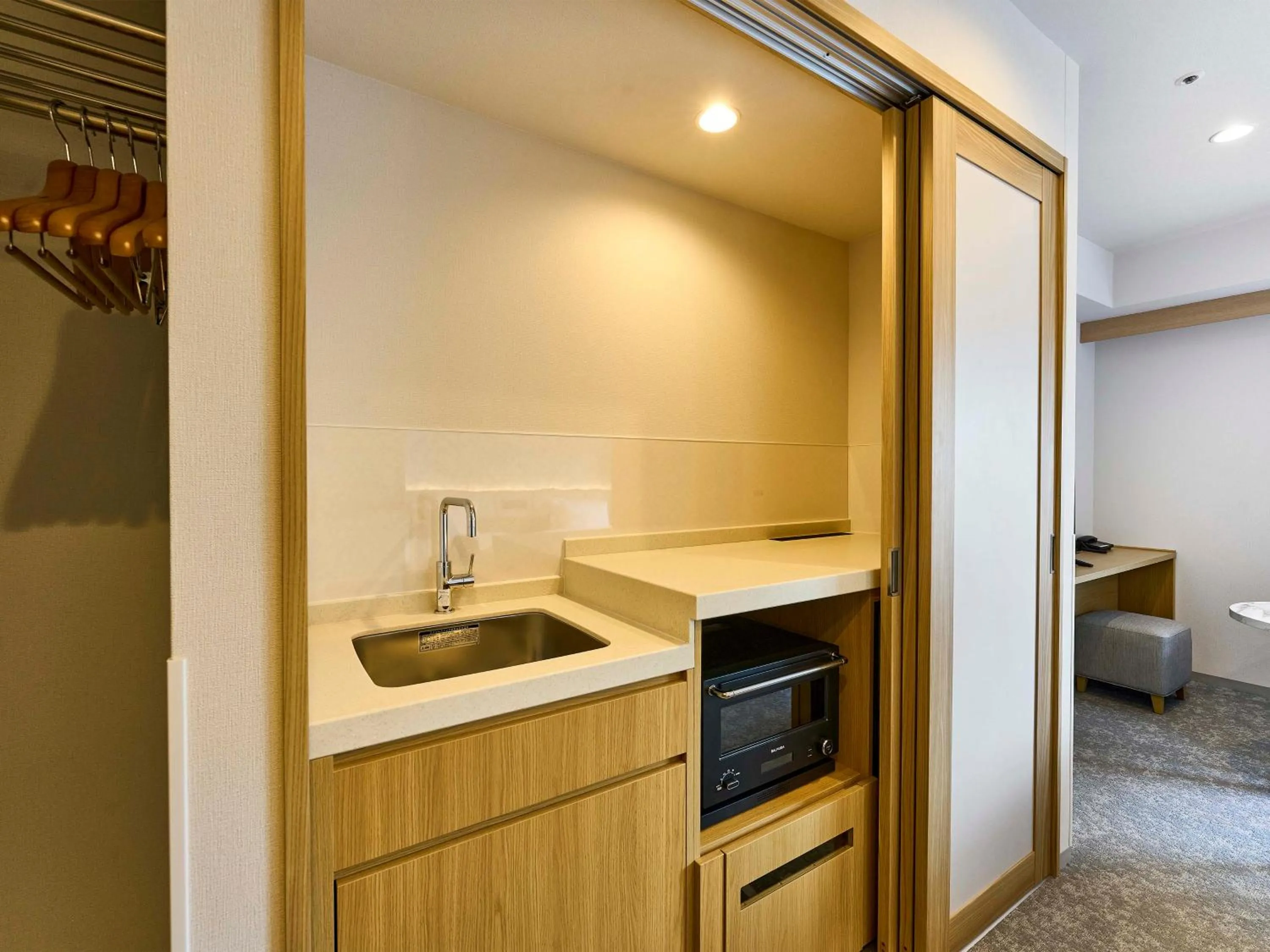 Kitchen or kitchenette in Daiwa Roynet Hotel Naha Kokusaidori