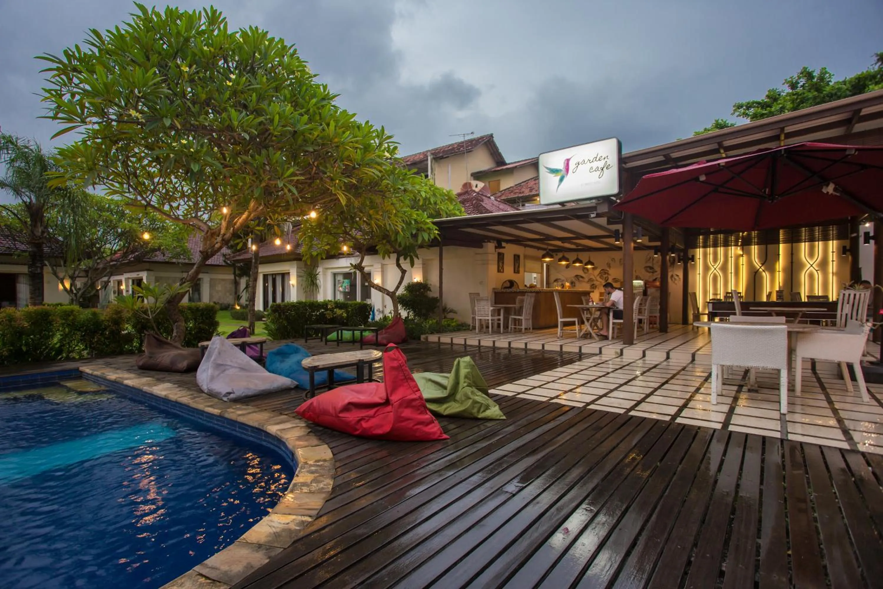 Restaurant/places to eat in Bali Breezz Hotel