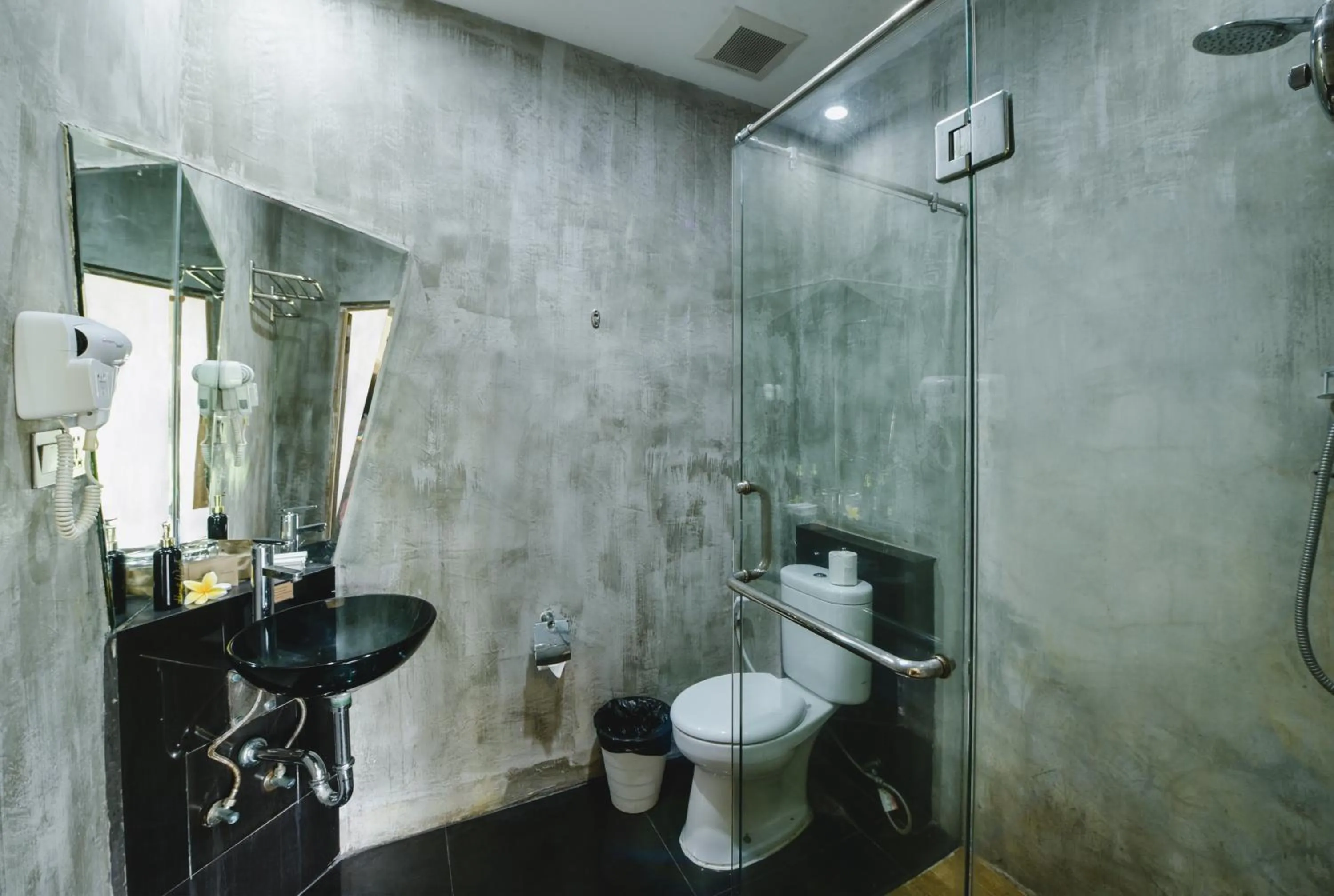 Bathroom in Bali Breezz Hotel