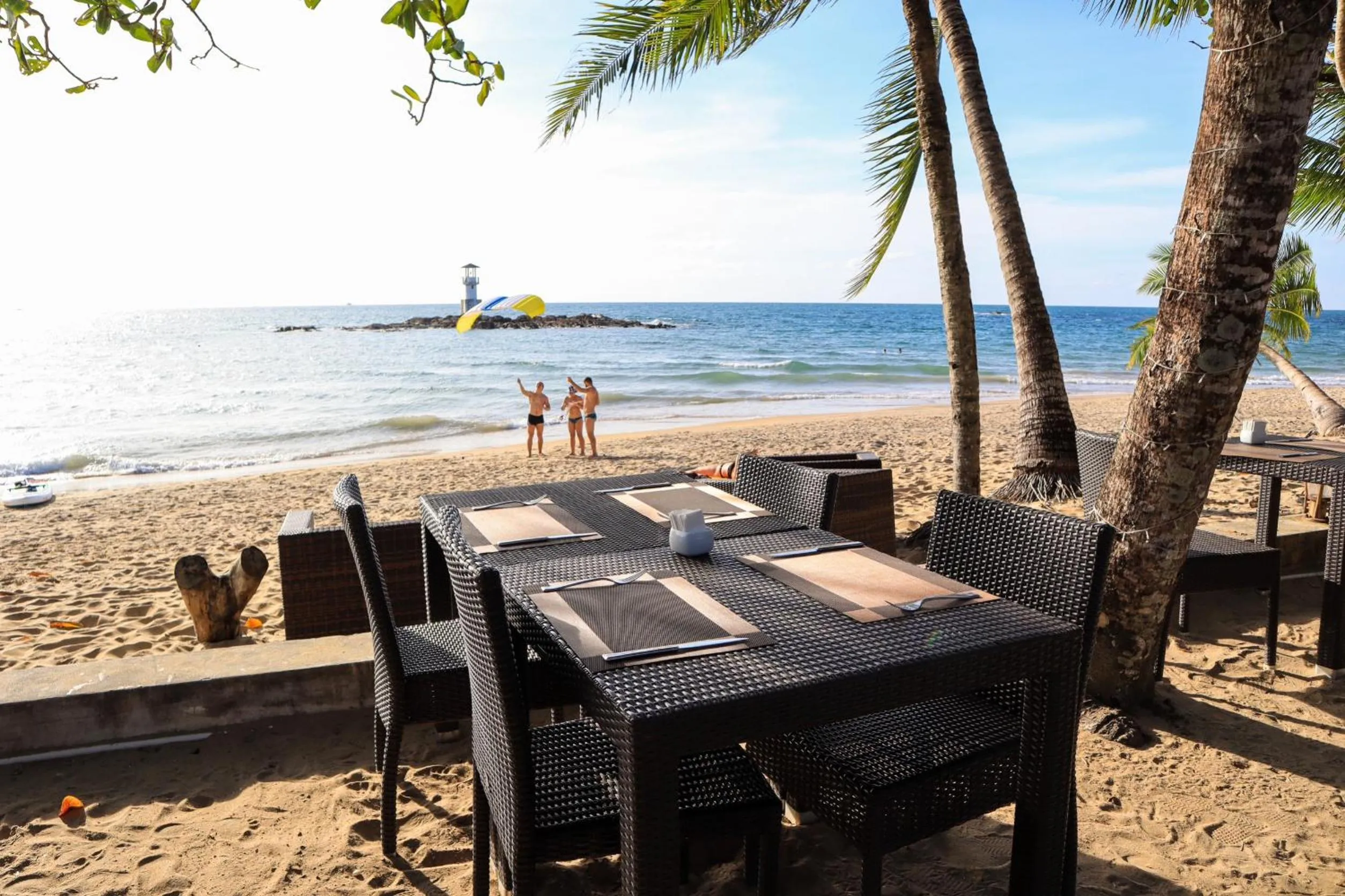Restaurant/places to eat in Seaview Resort Khao Lak - SHA Plus