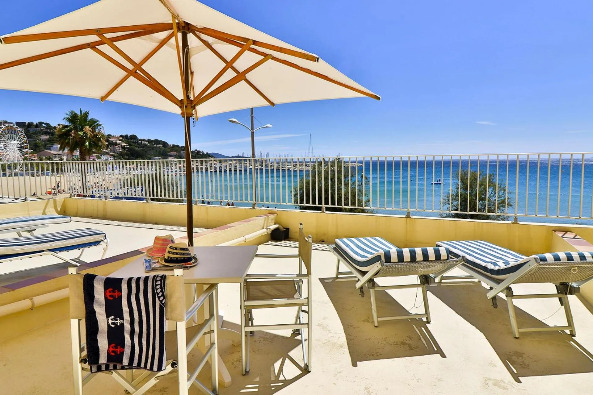 Balcony/Terrace in Hôtel Beau Rivage