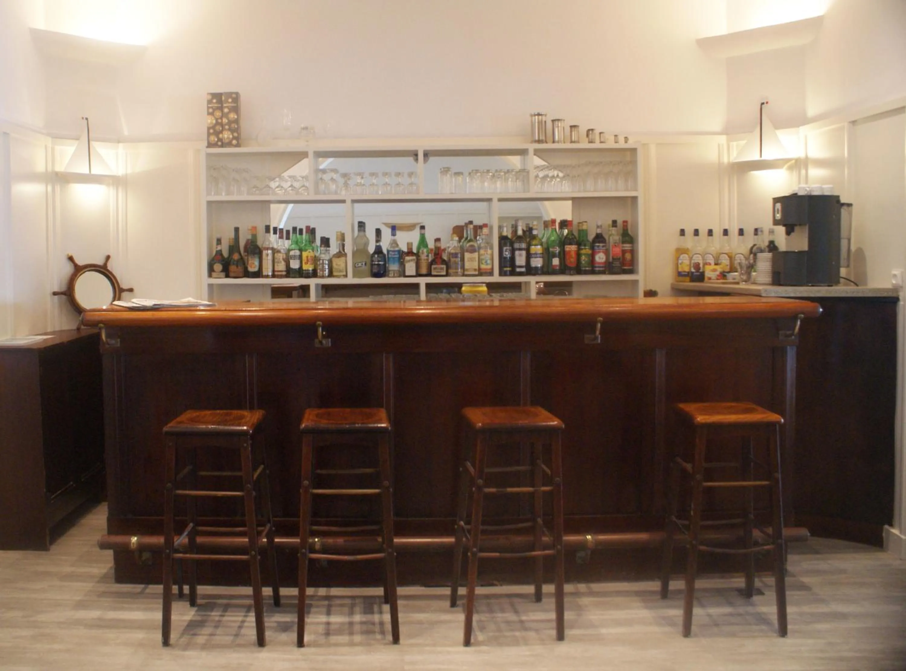 Lounge or bar in Hôtel Beau Rivage