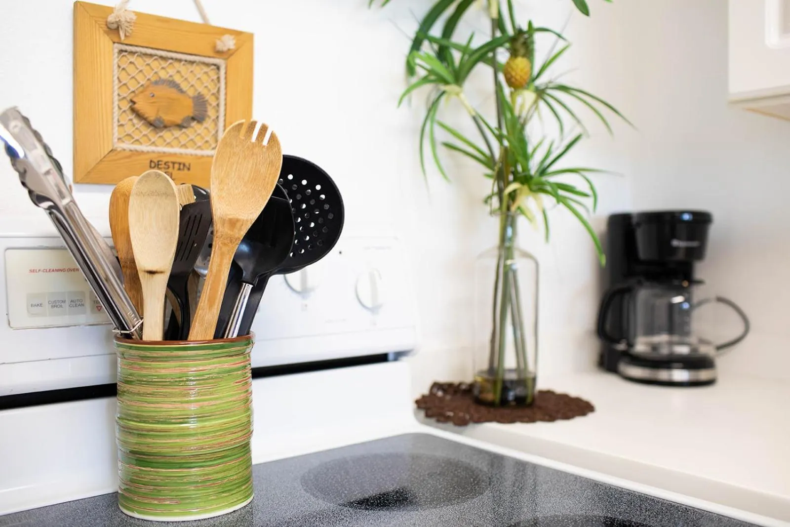 Kitchen or kitchenette in Keeler Island Princess 508