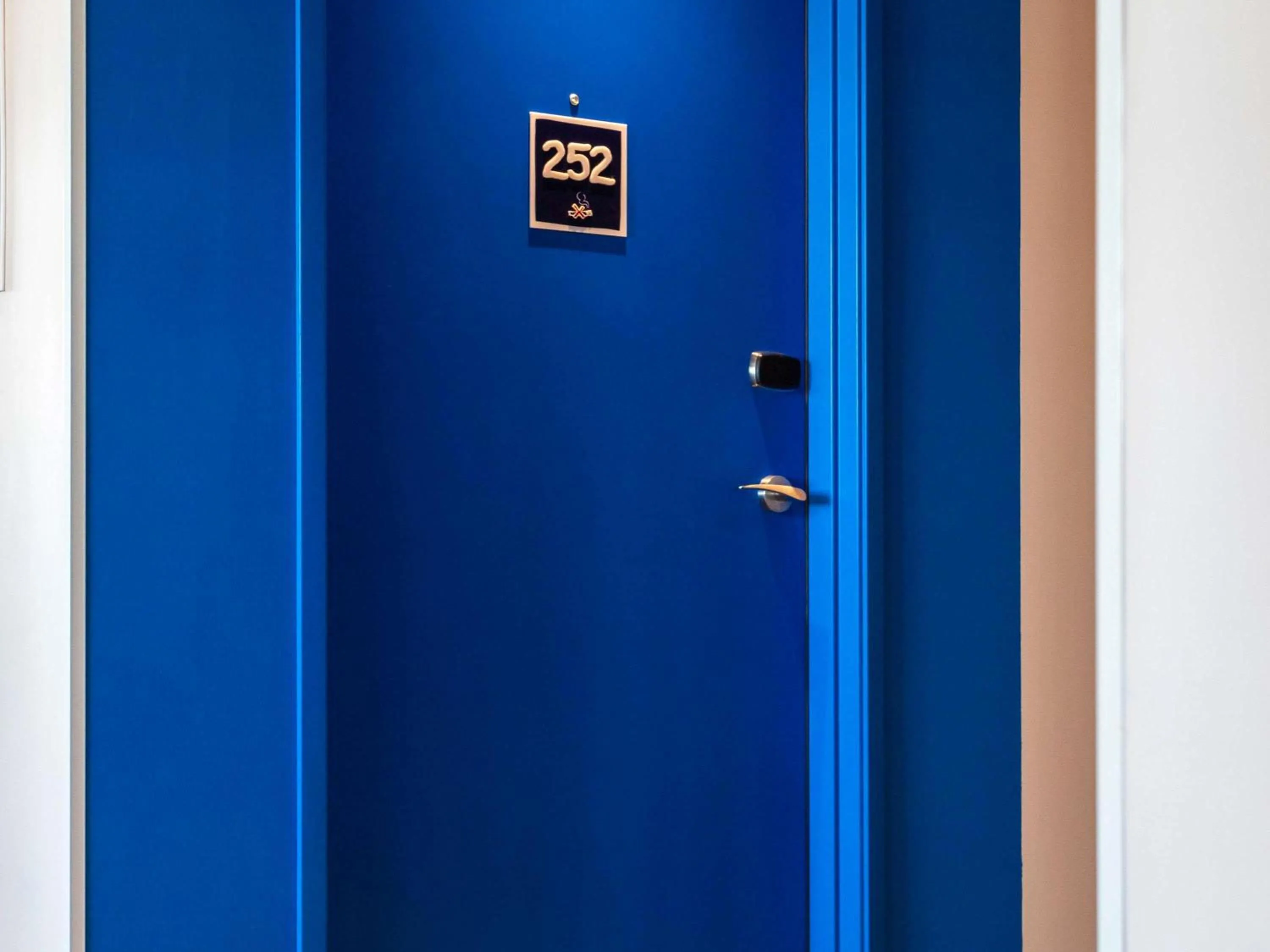 Bedroom in ibis budget Versailles - Trappes