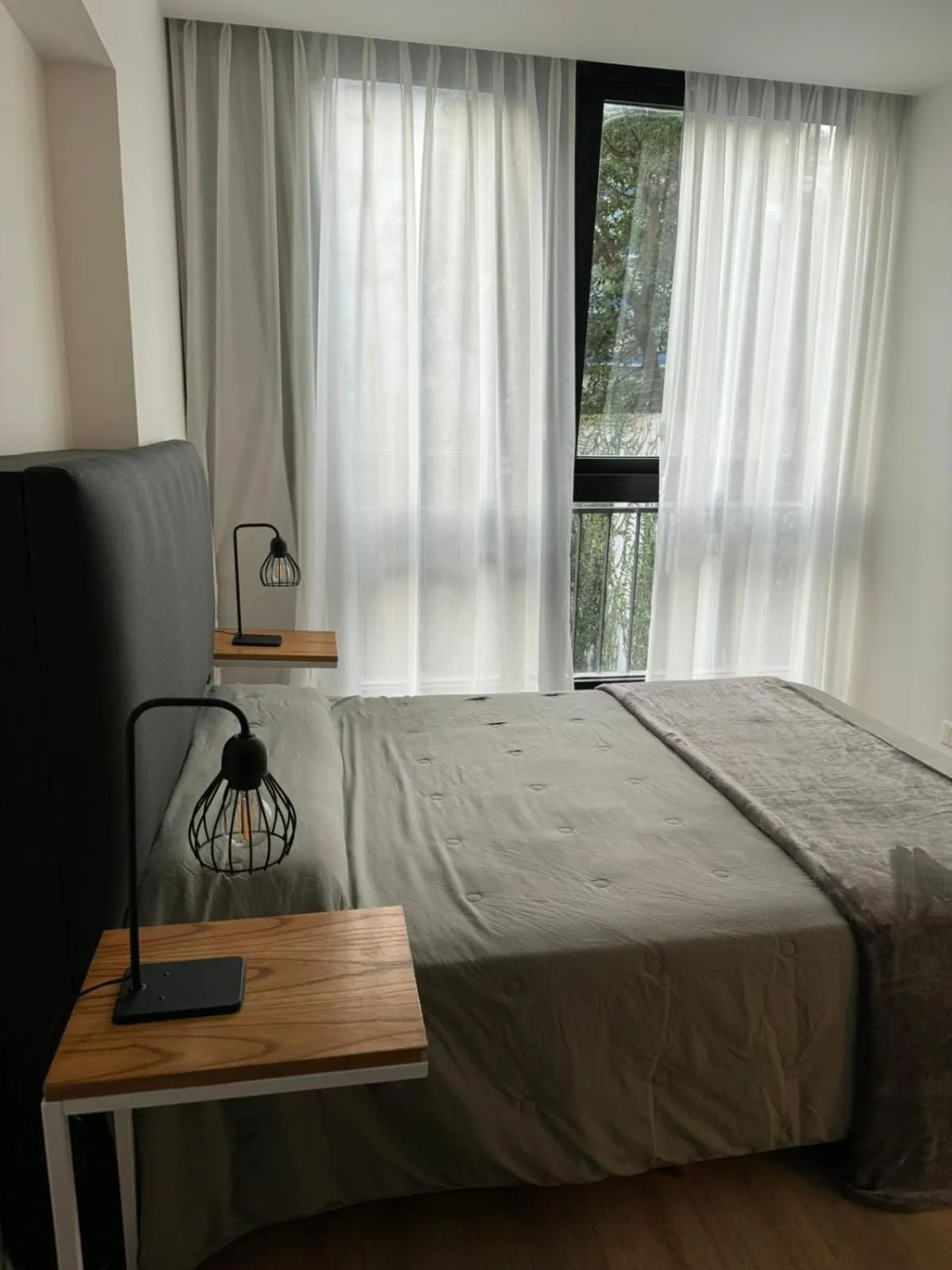 Bedroom, Bed in Monroe Suites