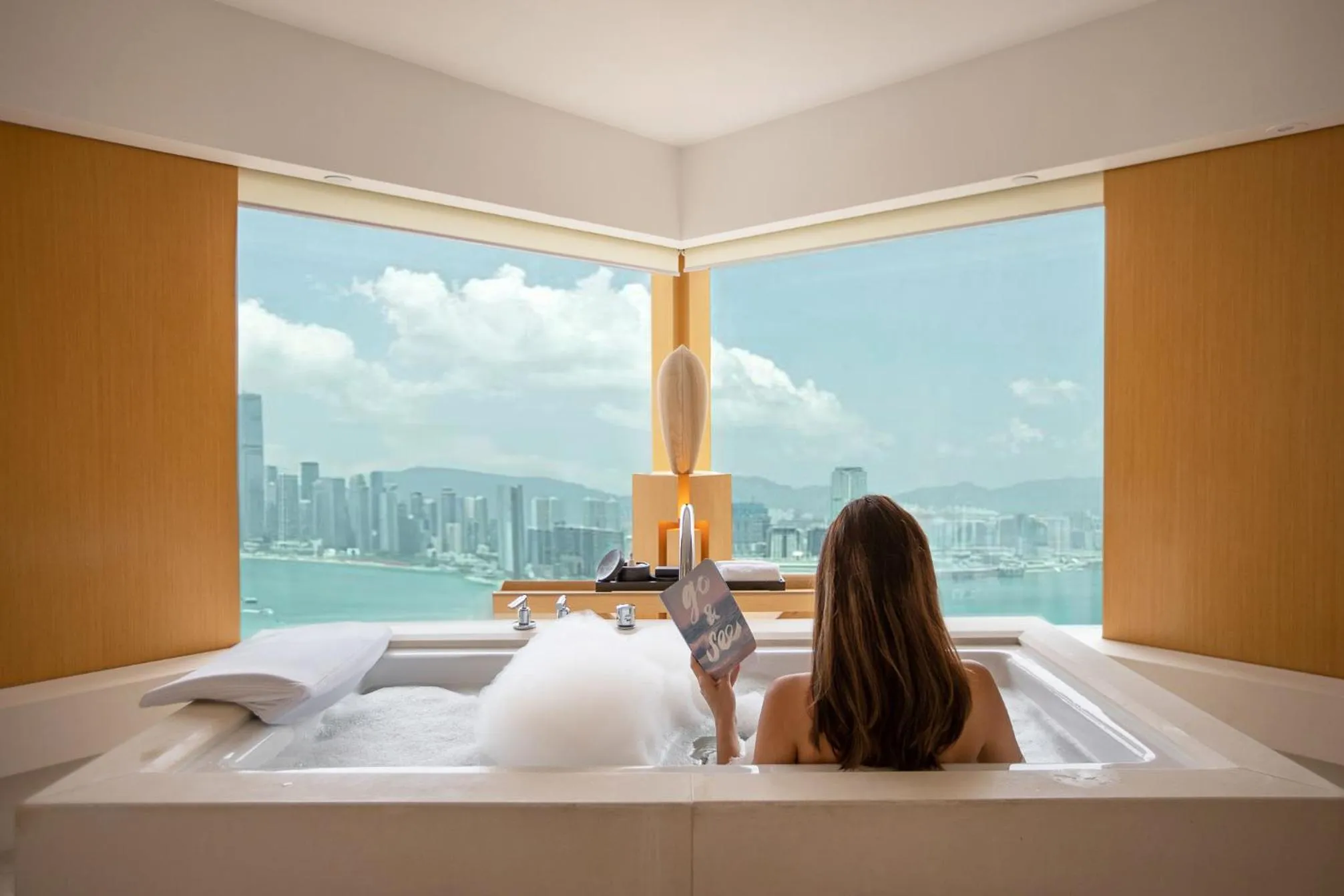 Property building, Bed in Upper House Hong Kong