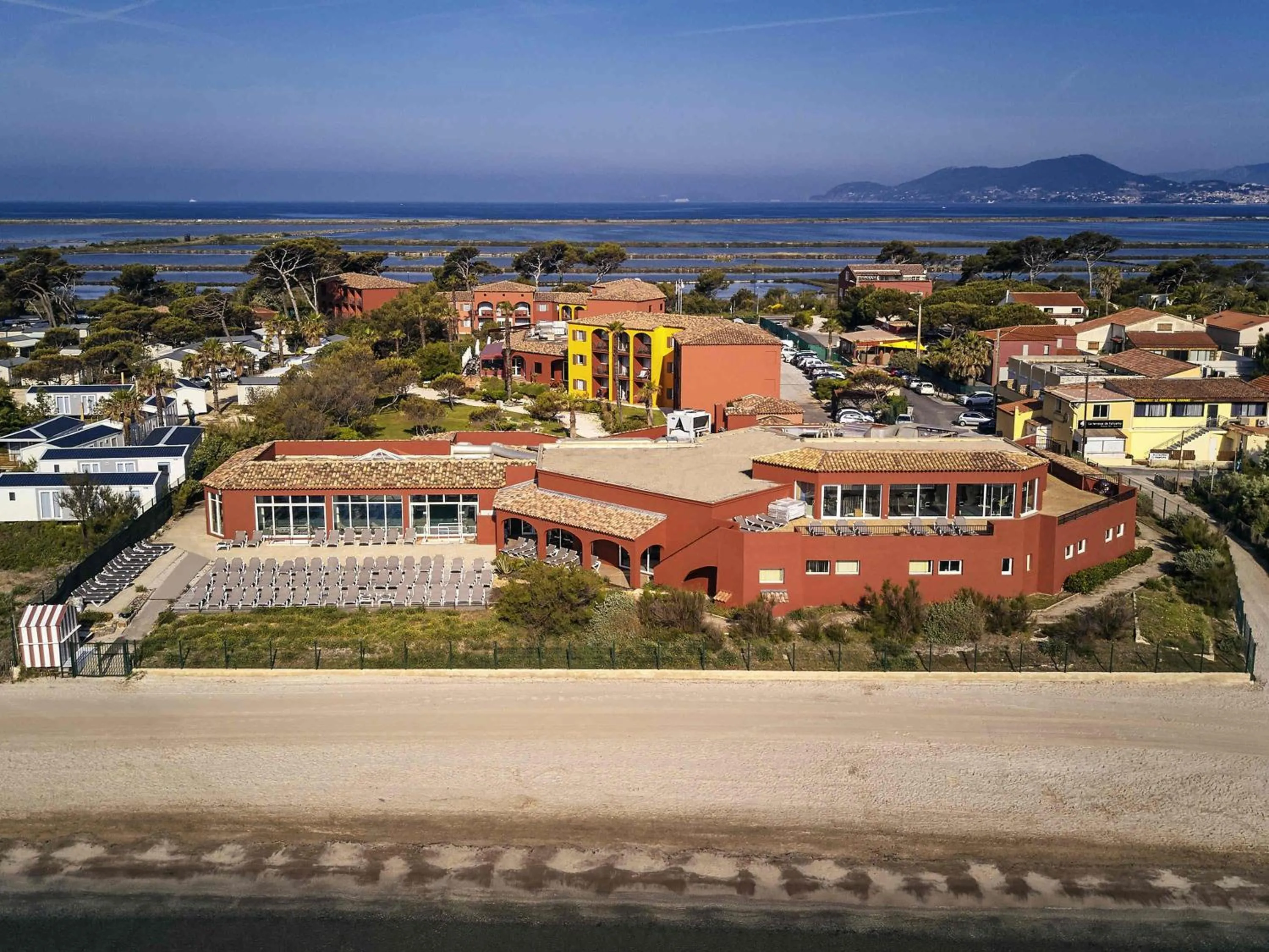 Property building in ibis Thalassa Hyeres Plage