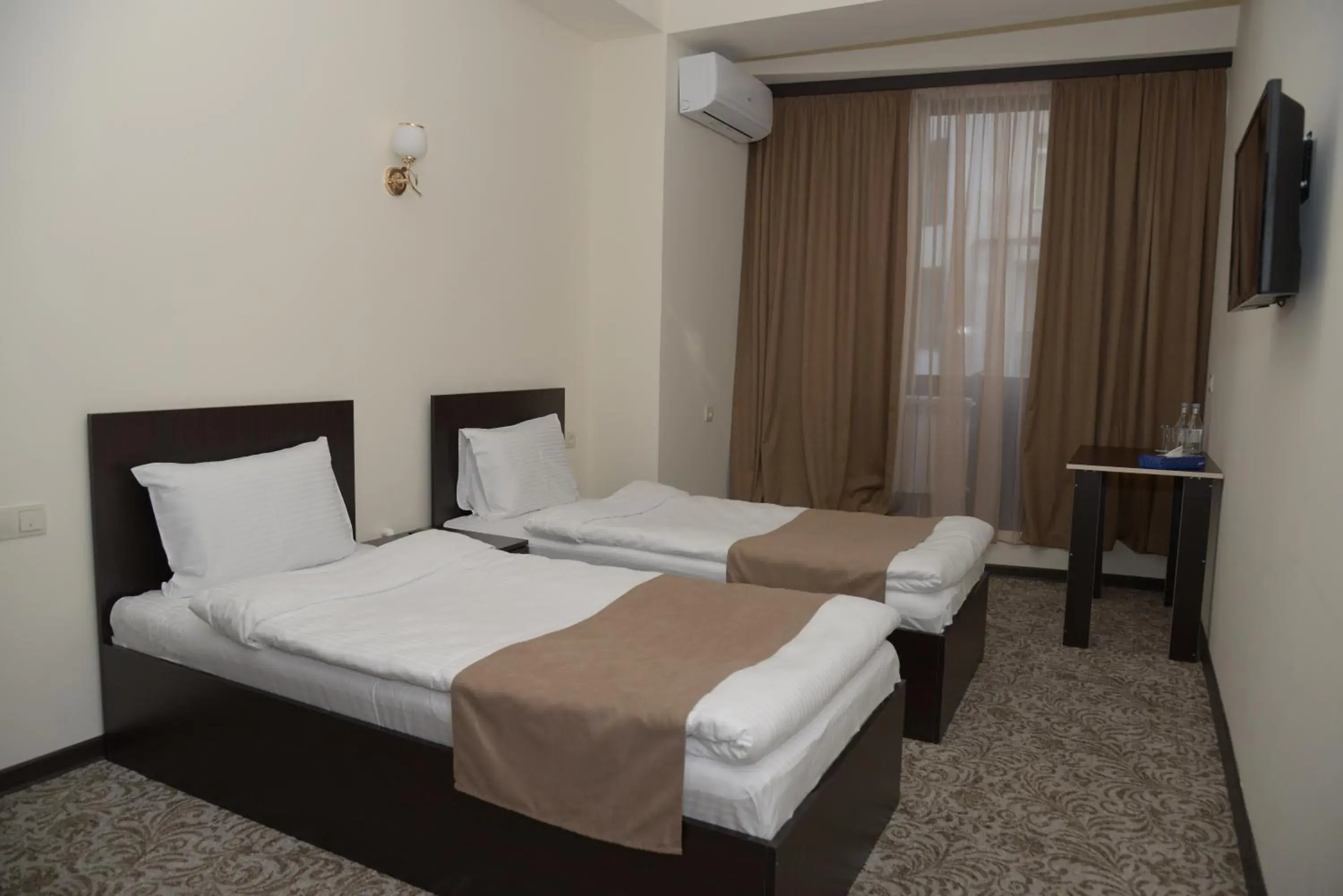 Standard Twin Room in Yerevan Centre Hotel Standard Twin Room in Yerevan Centre Hotel
