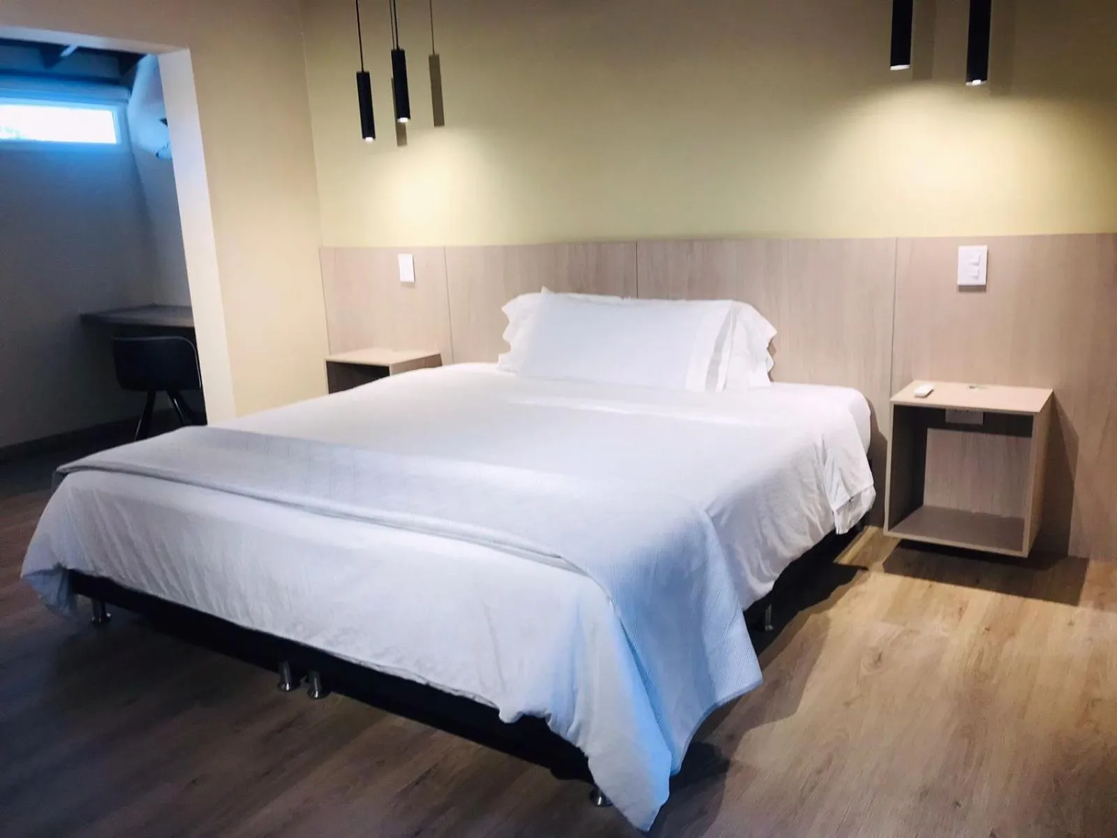 Photo of the whole room, Bed in Hotel & Golf Isak Aeropuerto