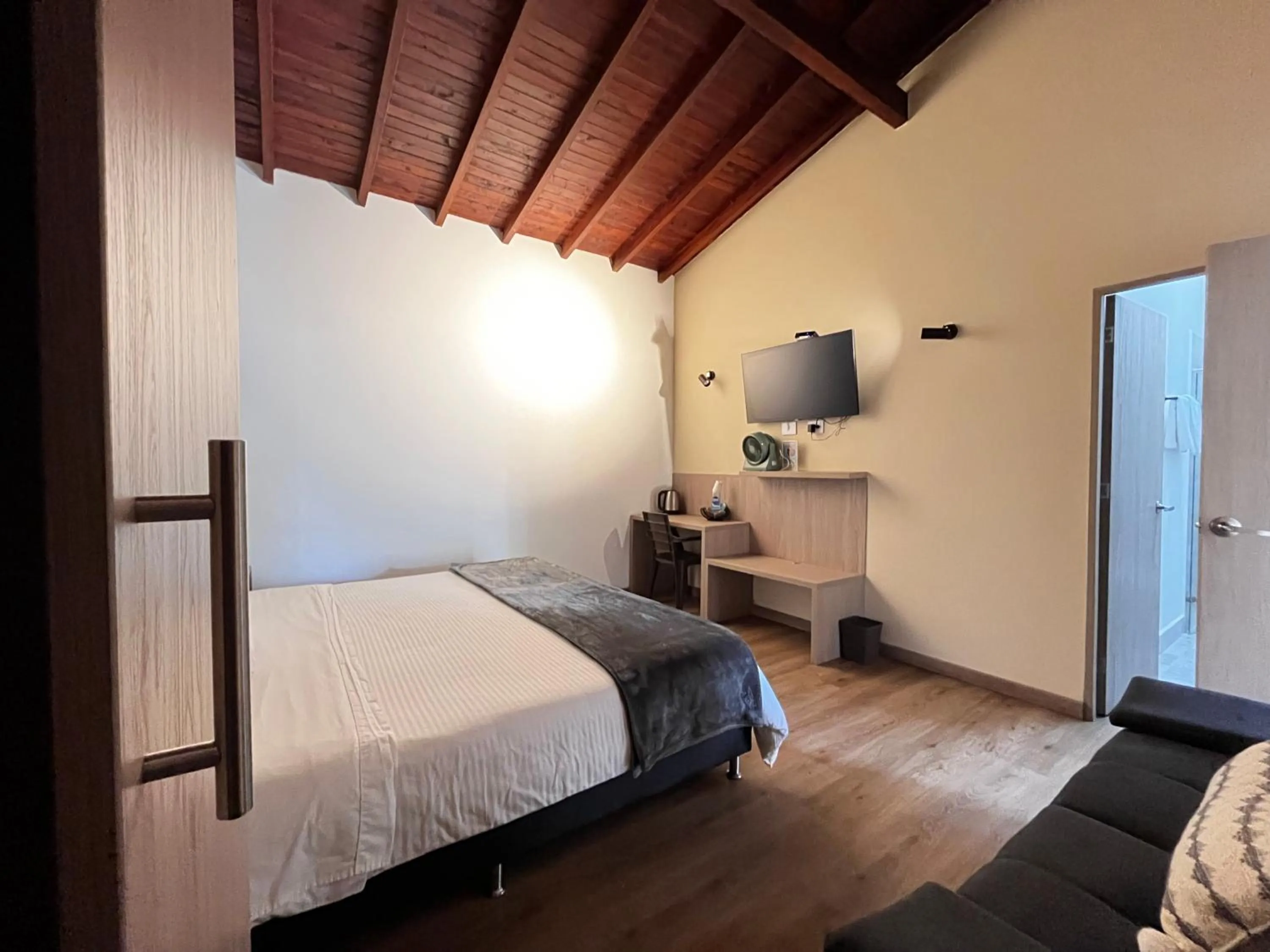 TV and multimedia, Bed in Hotel & Golf Isak Aeropuerto