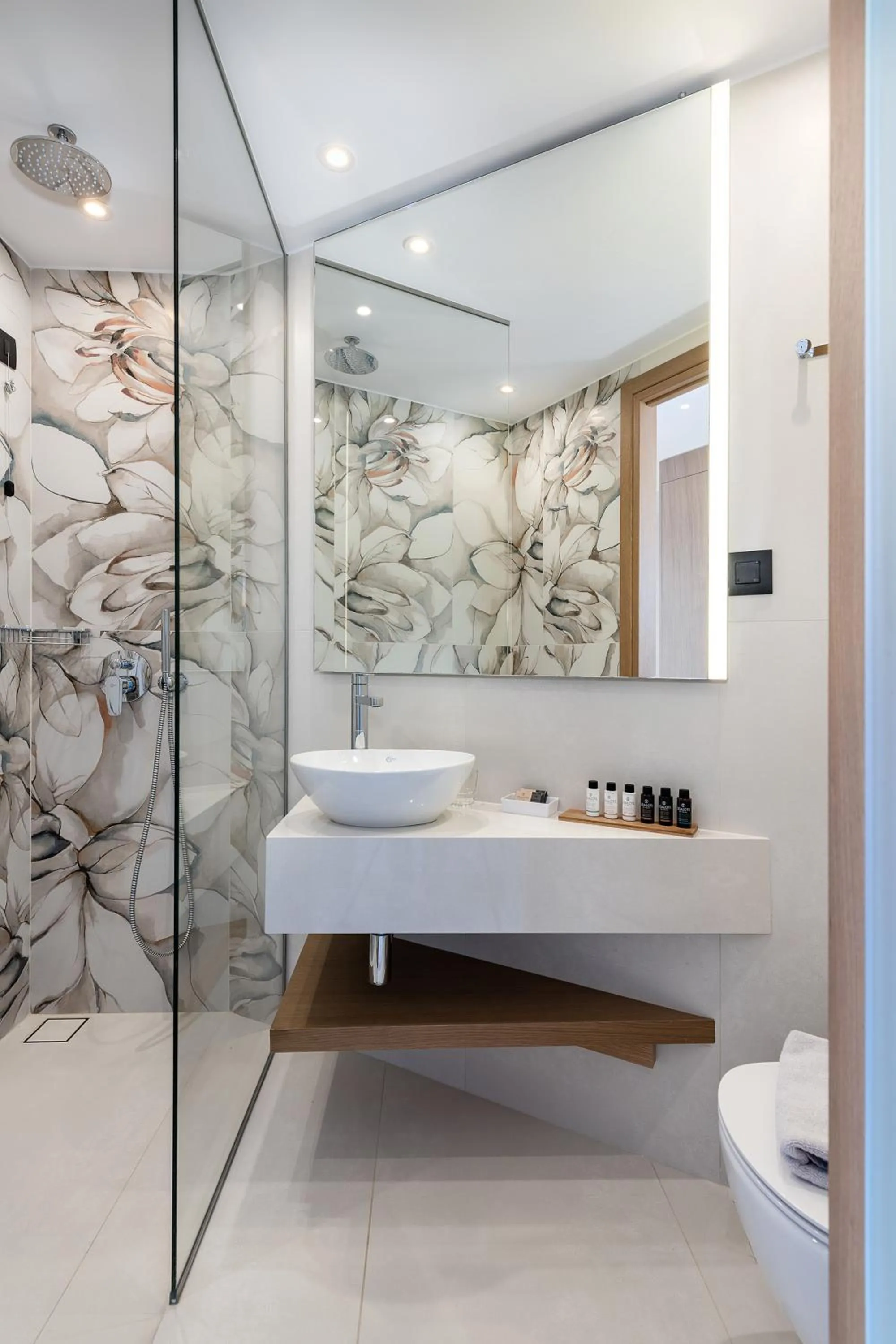 Shower in M City Hotel