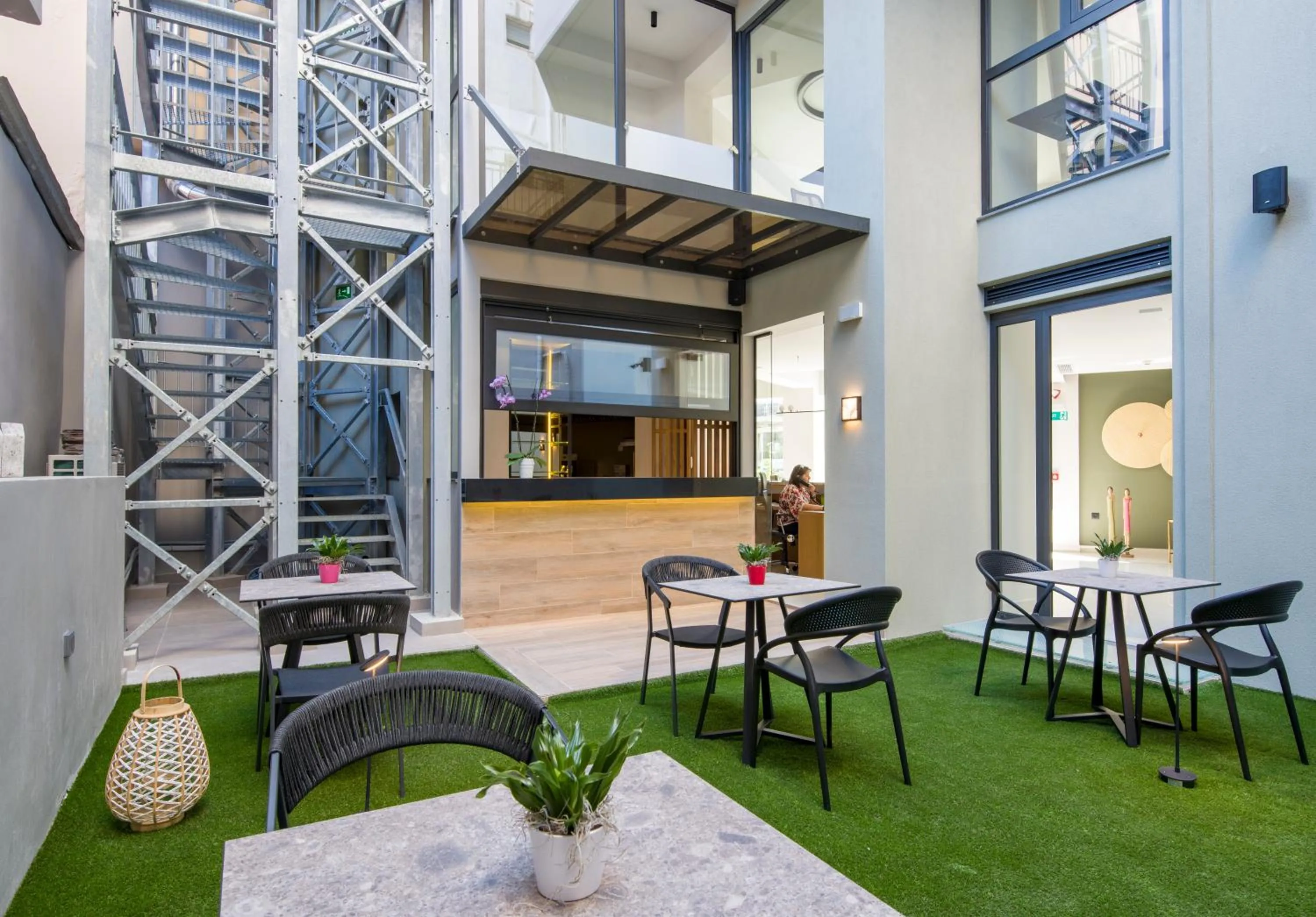 Lounge or bar in M City Hotel