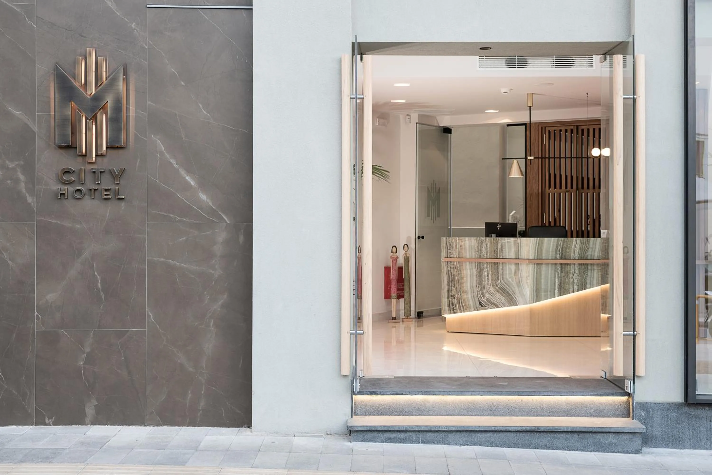 Facade/entrance in M City Hotel