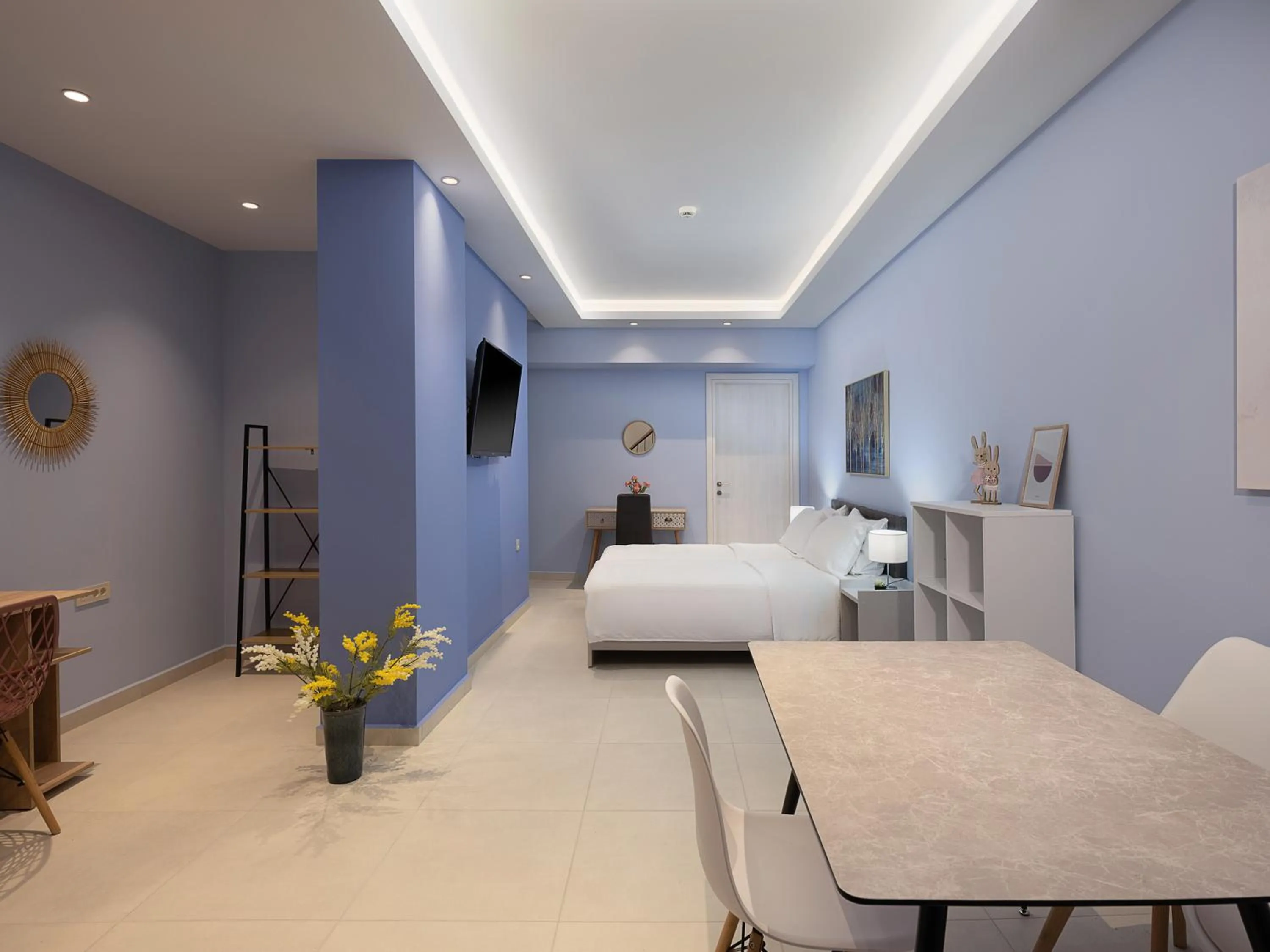 TV and multimedia in M City Hotel