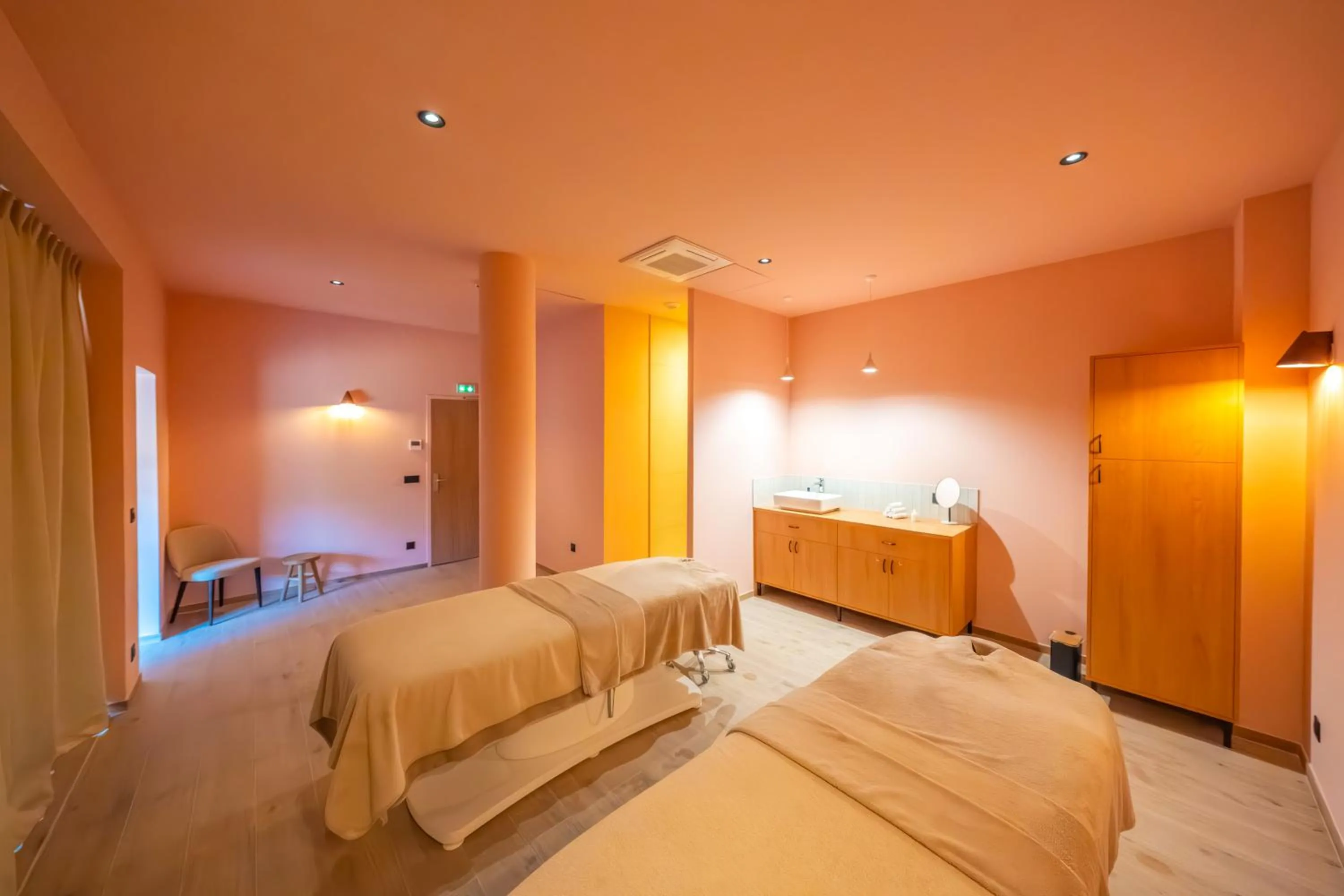 Spa and wellness centre/facilities, Bed in Best Western Premier Clos Syrah Hotel & Spa