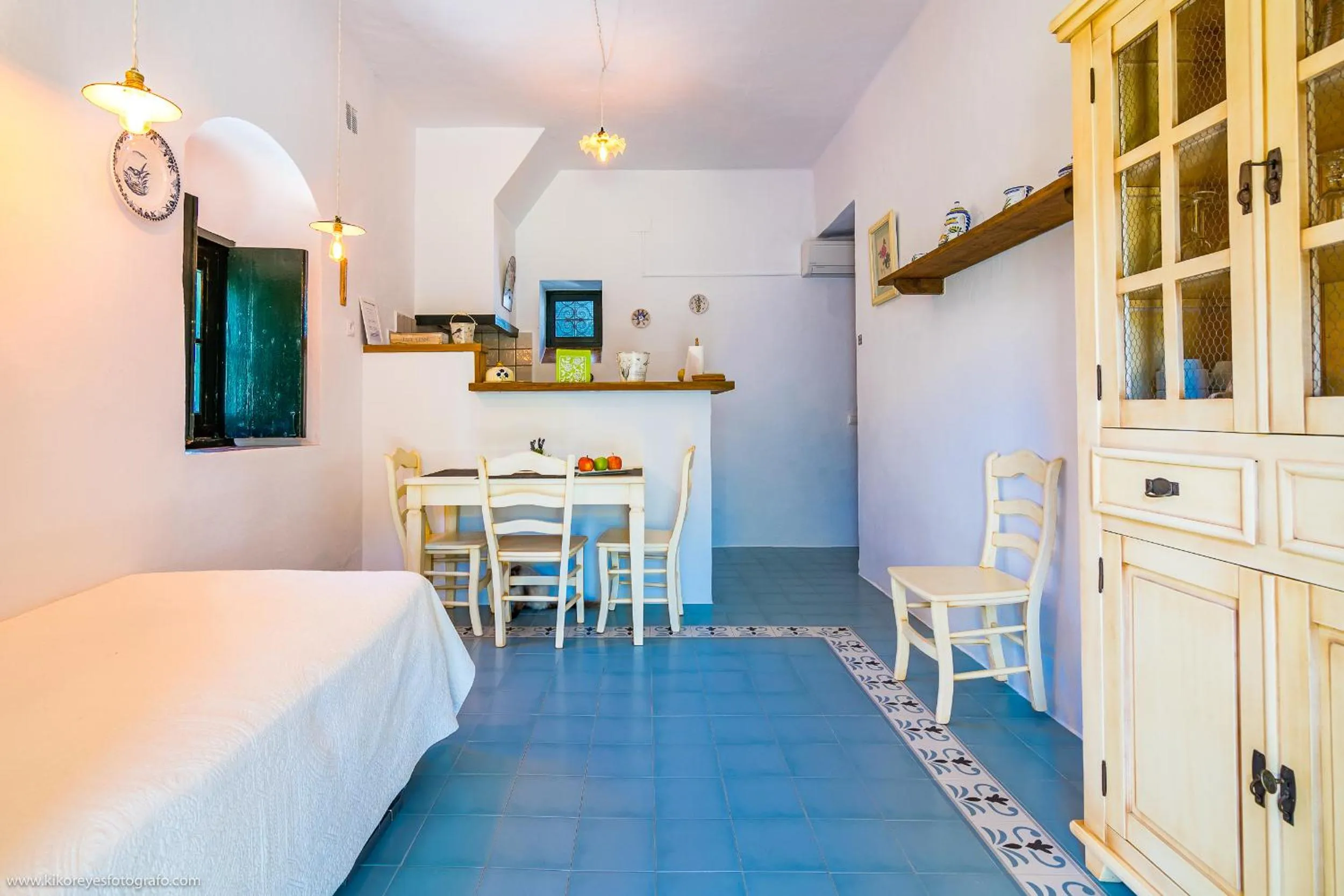 Kitchen or kitchenette, Bed in Cortijo El Indiviso
