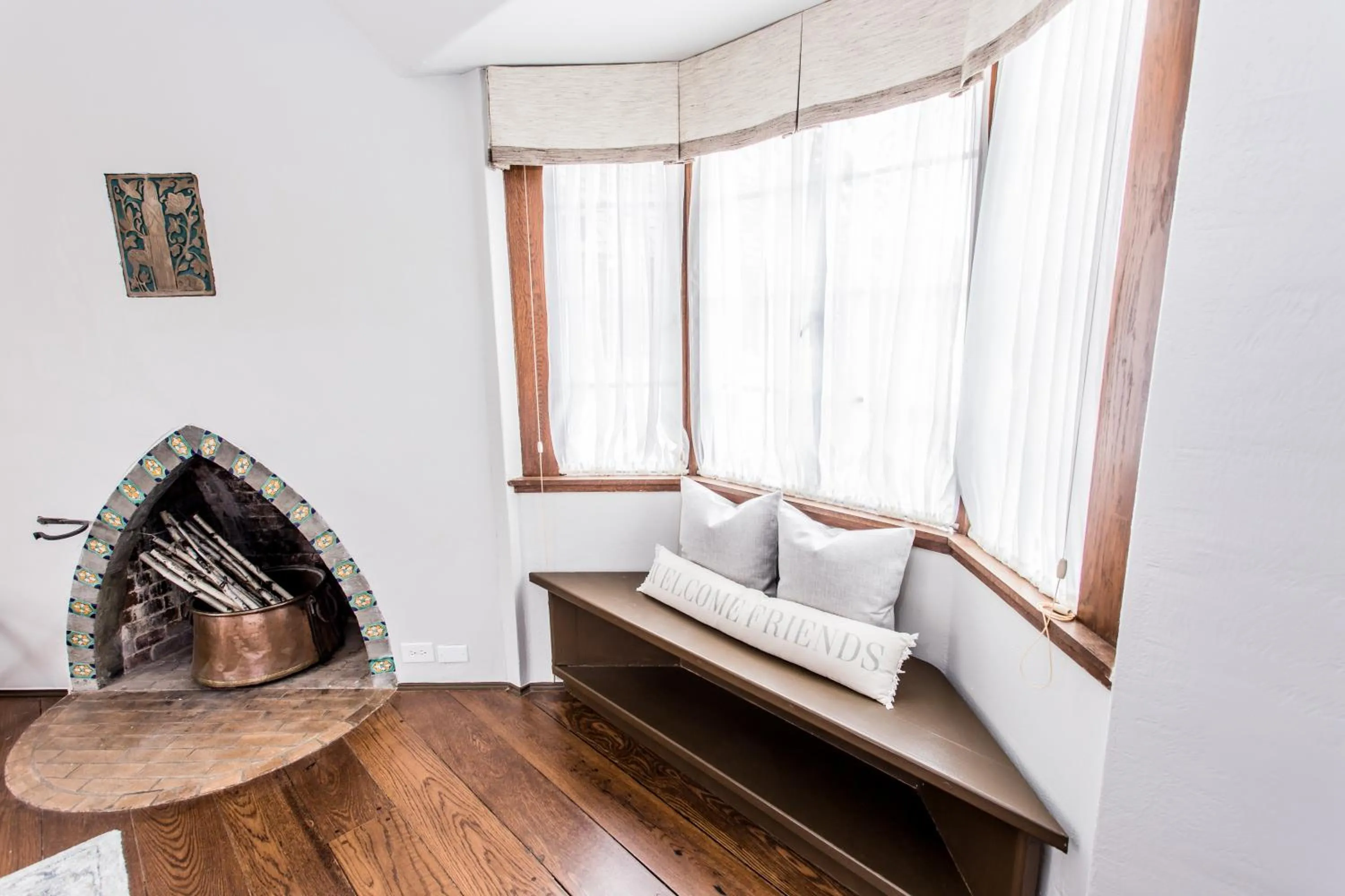 Seating area in Hummingbird Estate