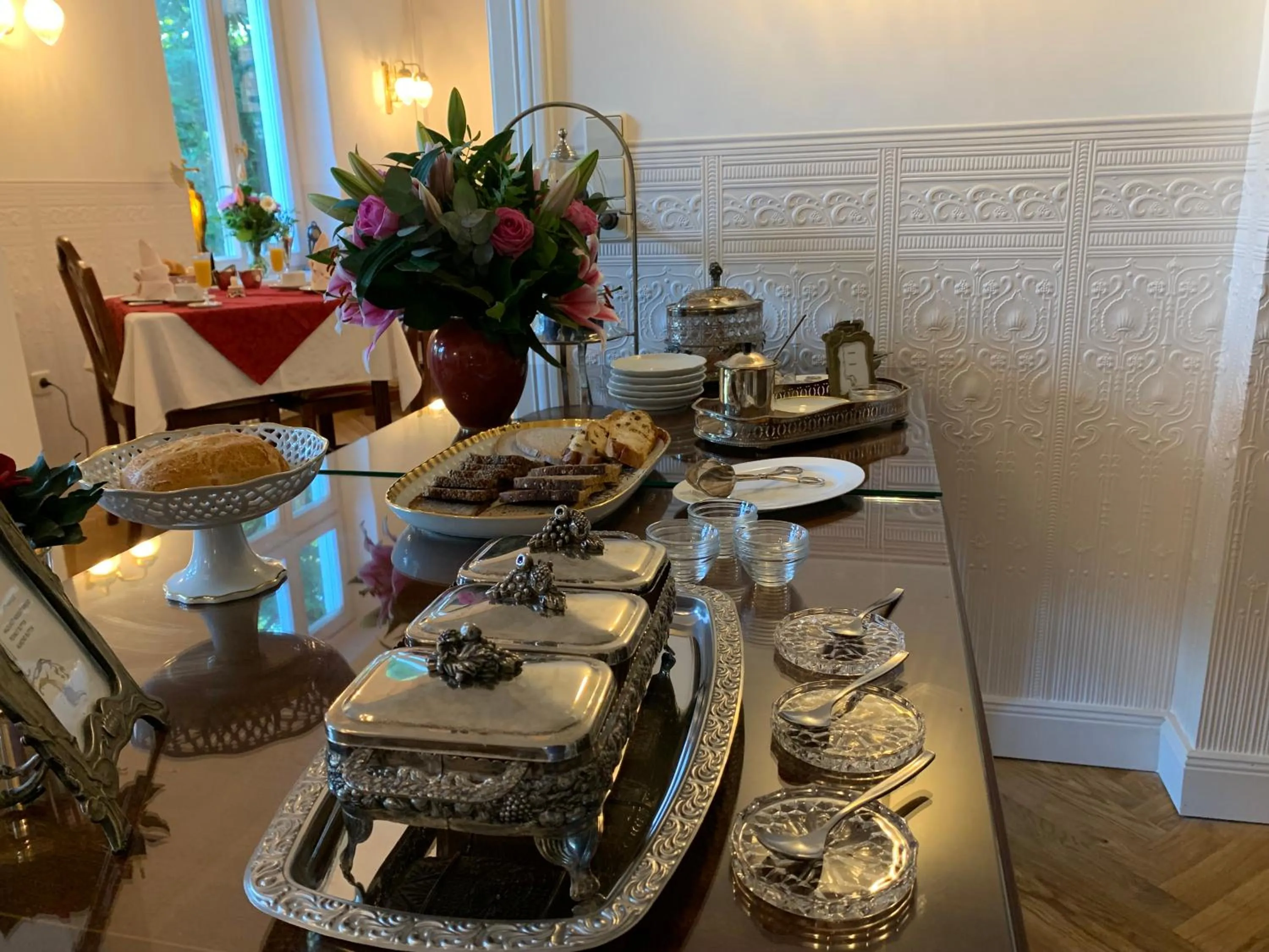 Food and drinks in Hotel Seeufer