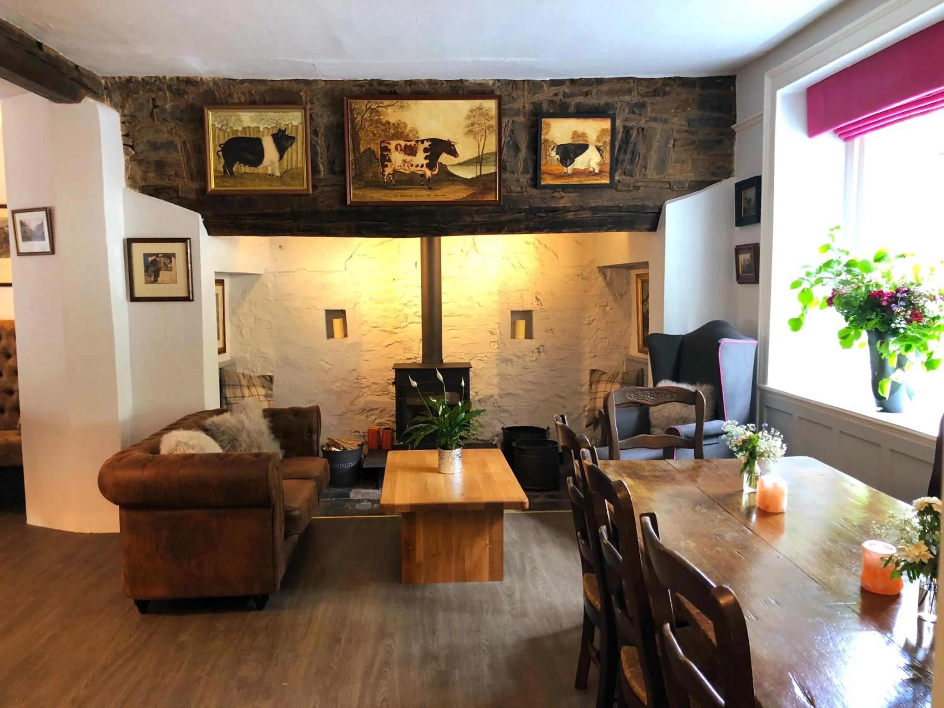 Living room in The Red Lion Hotel