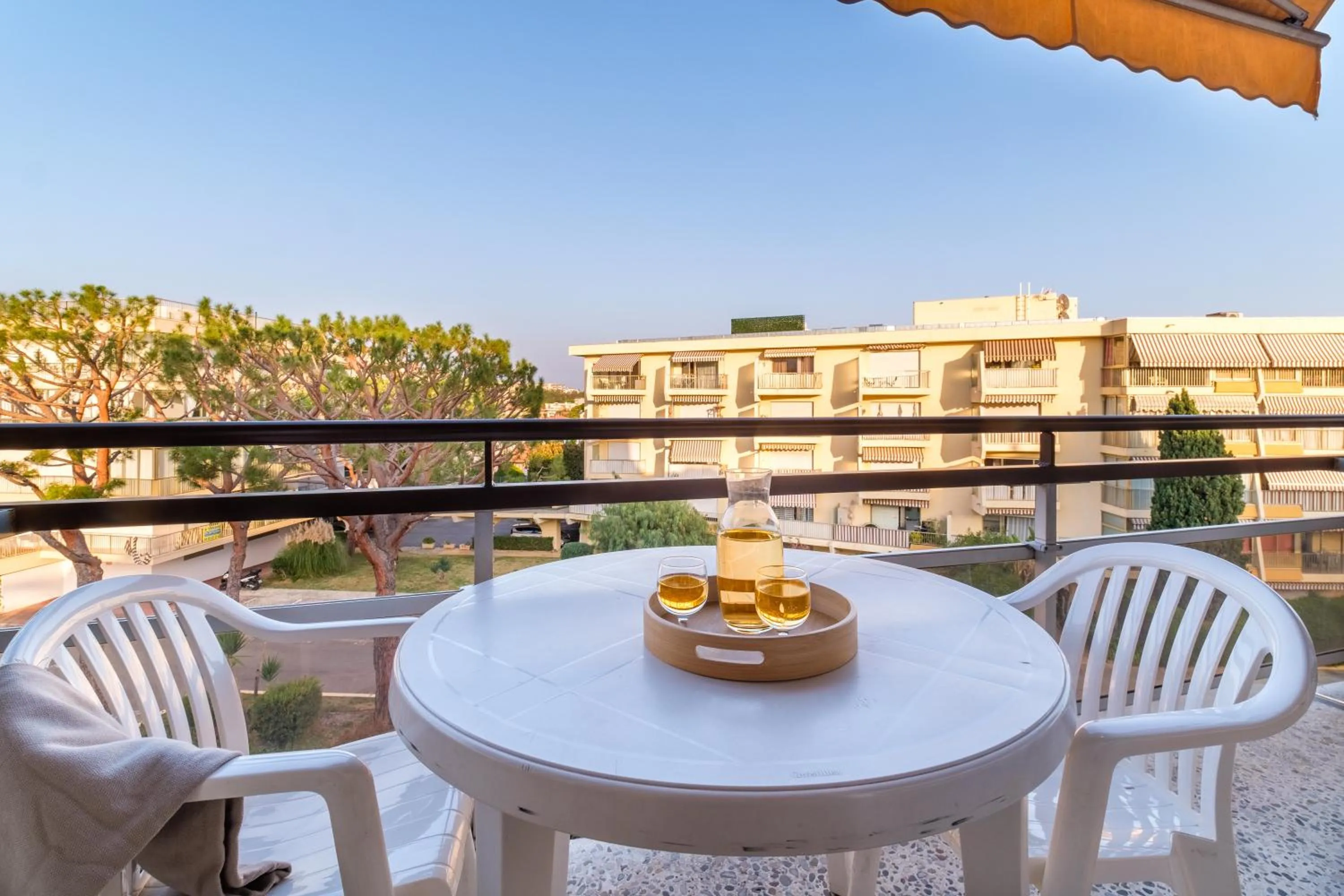 Property building in Résidence Pierre & Vacances Heliotel Marine