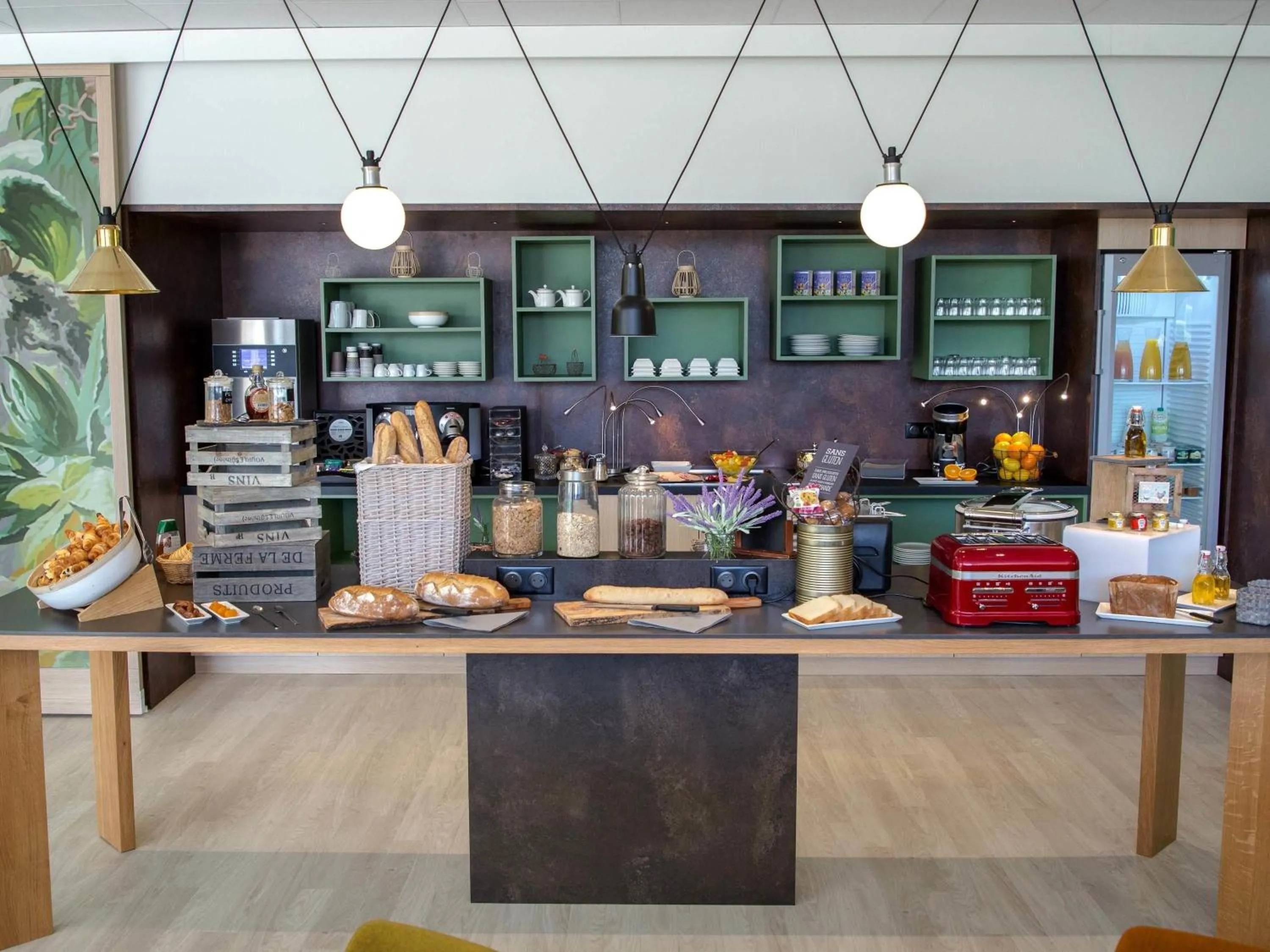 Breakfast in Ibis Cavaillon Portes du Luberon