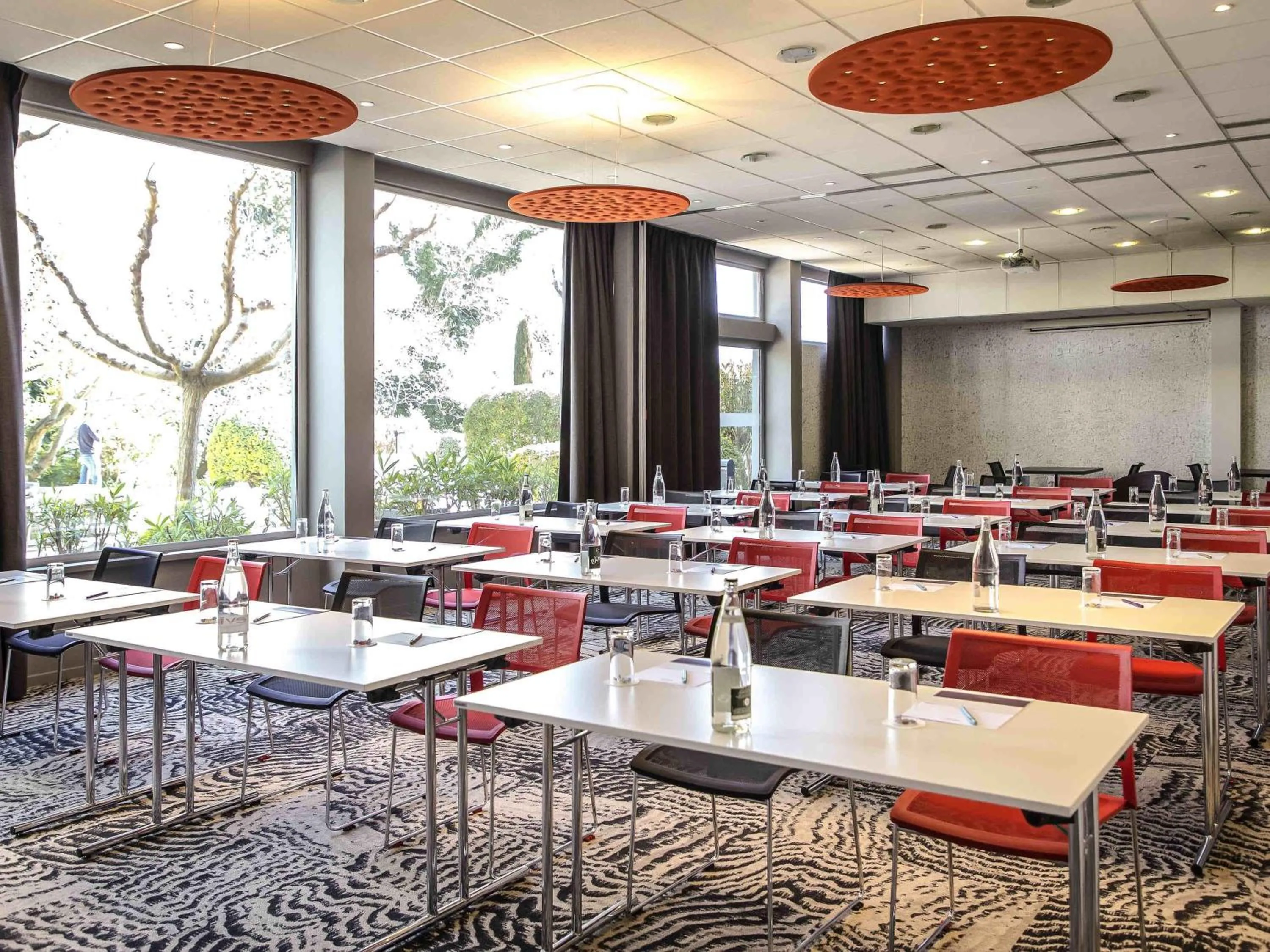 Meeting/conference room in Ibis Cavaillon Portes du Luberon