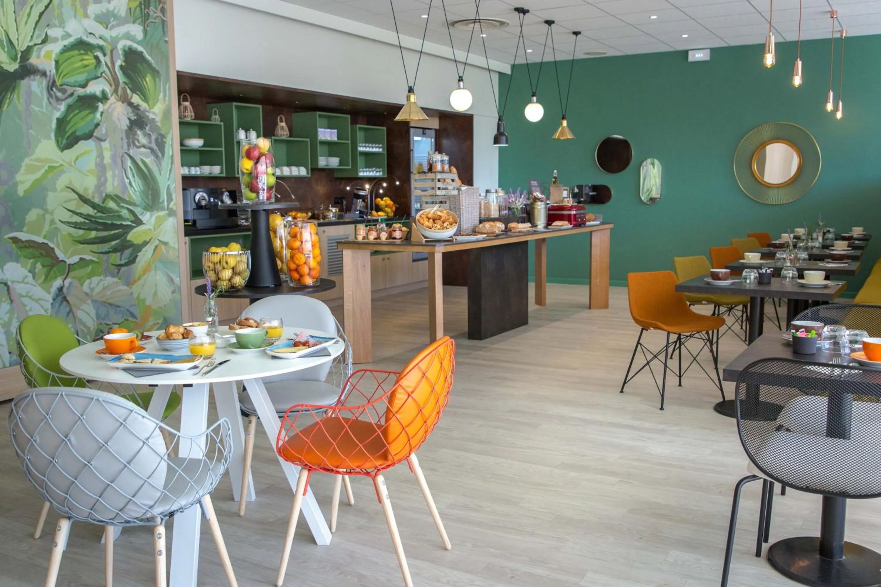 Restaurant/places to eat in Ibis Cavaillon Portes du Luberon