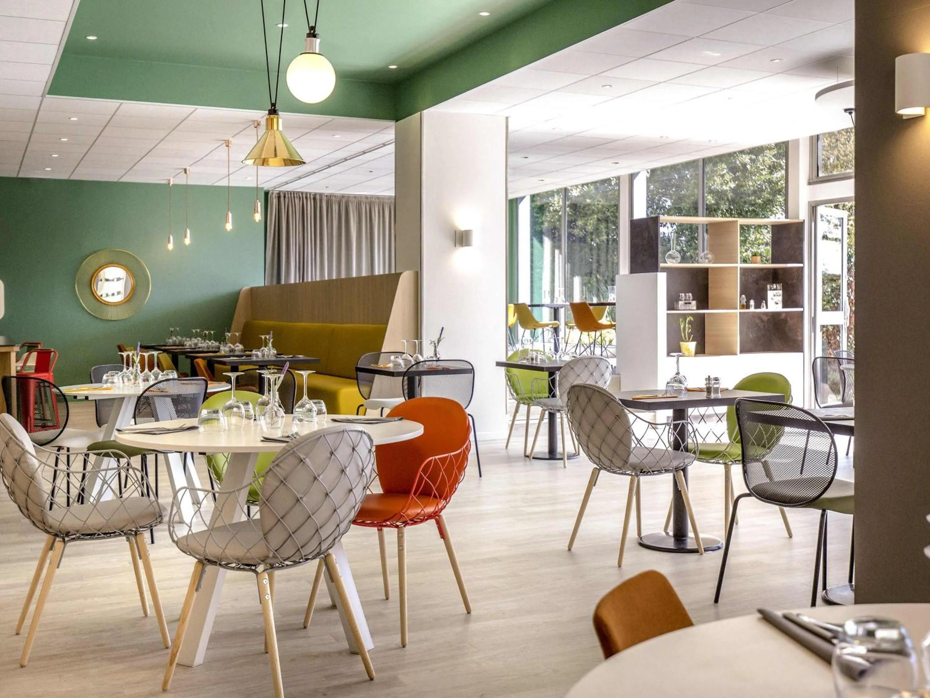 Restaurant/places to eat in Ibis Cavaillon Portes du Luberon