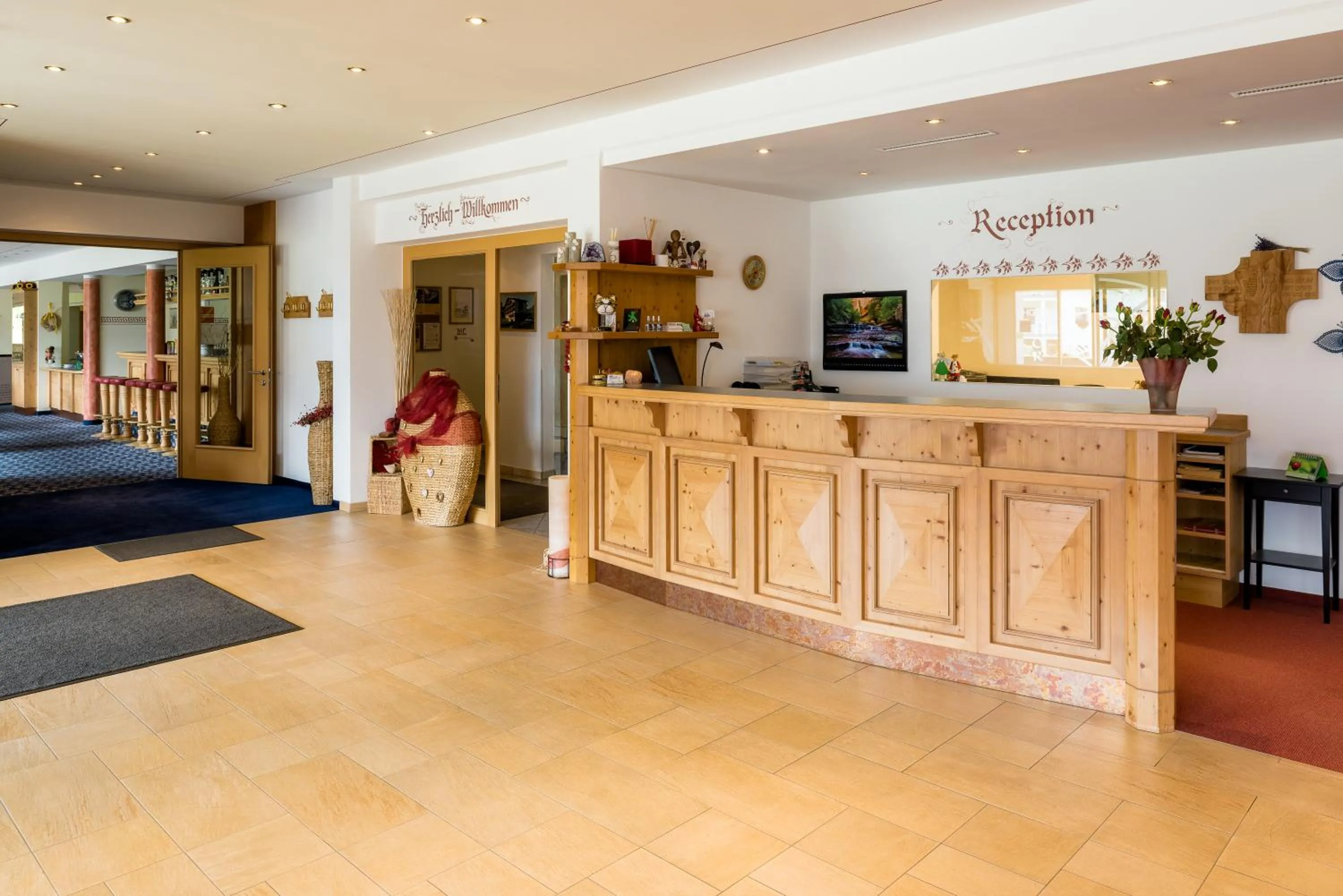 Lobby or reception, Bed in Hotel Forer