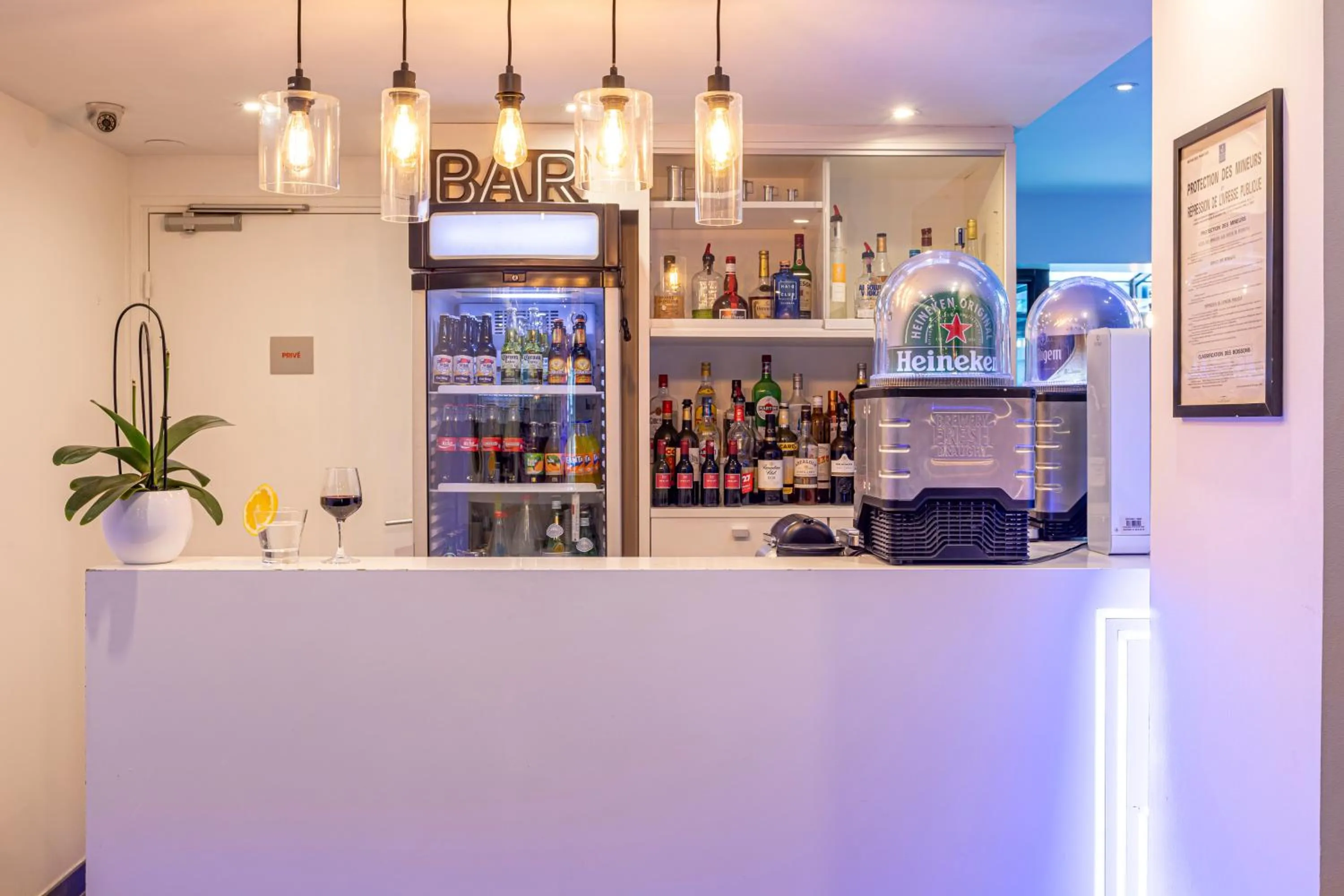 Lounge or bar in Mercure Paris Malakoff Parc des Expositions