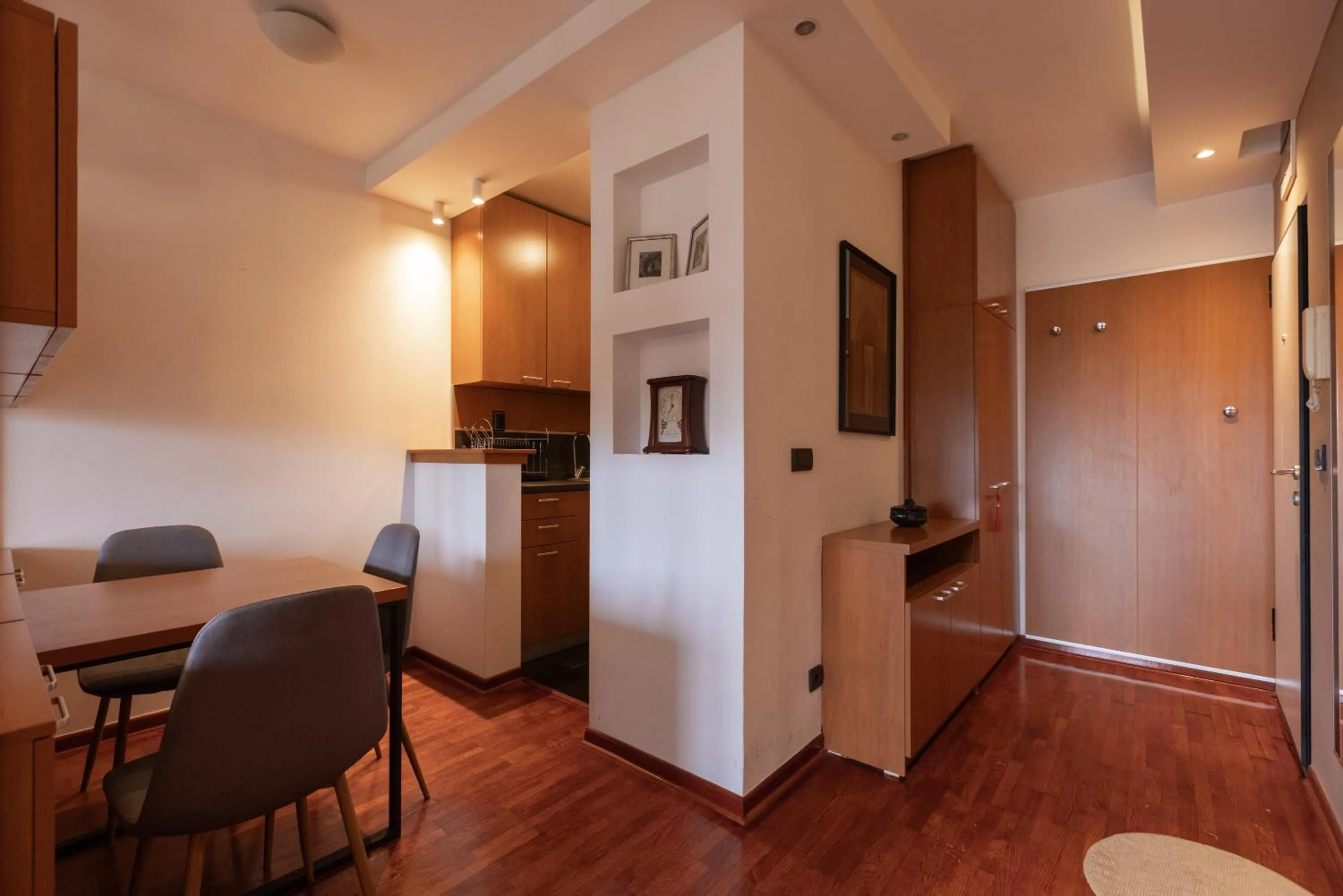 Seating area in Central Park Apartments