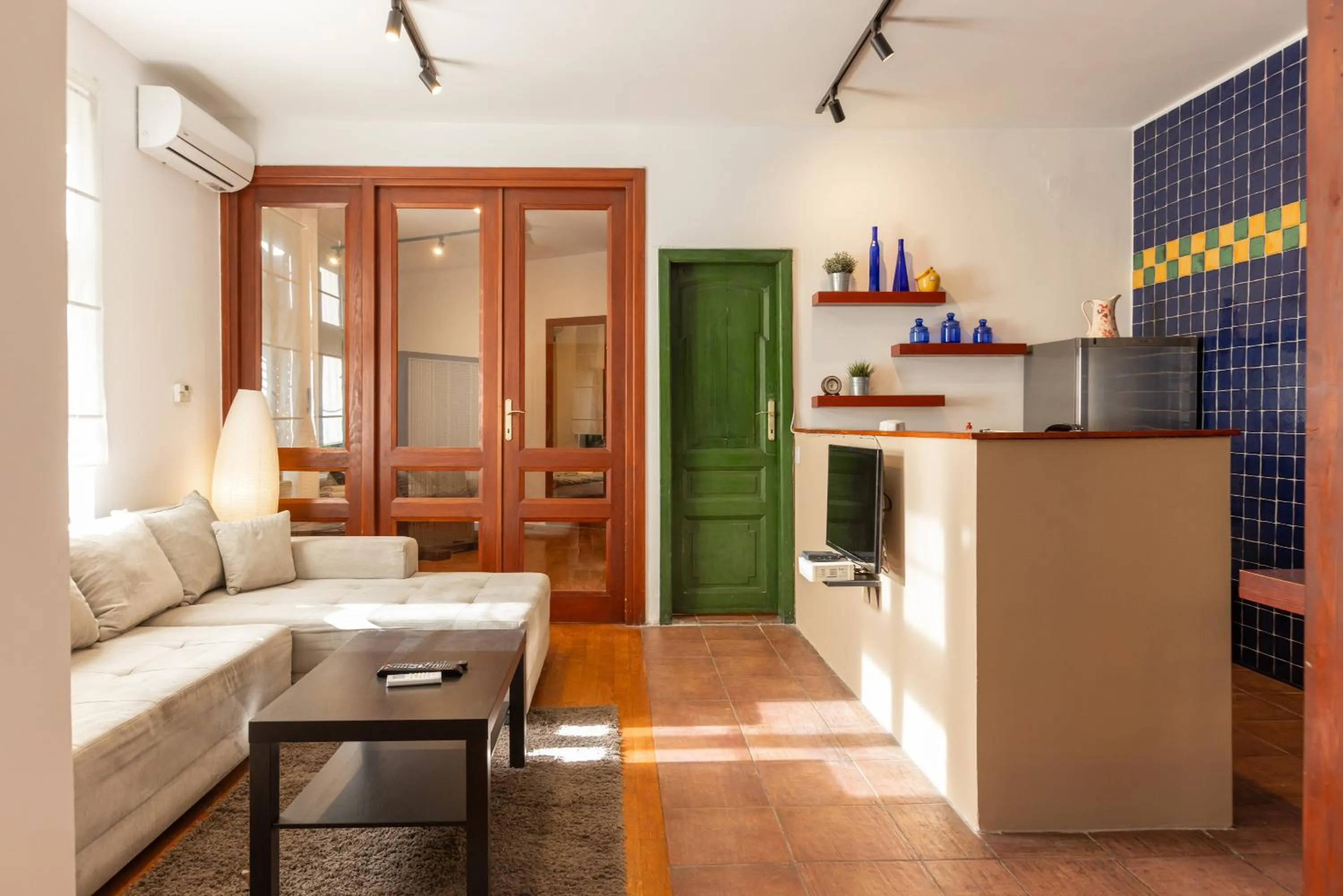 Living room in Central Park Apartments